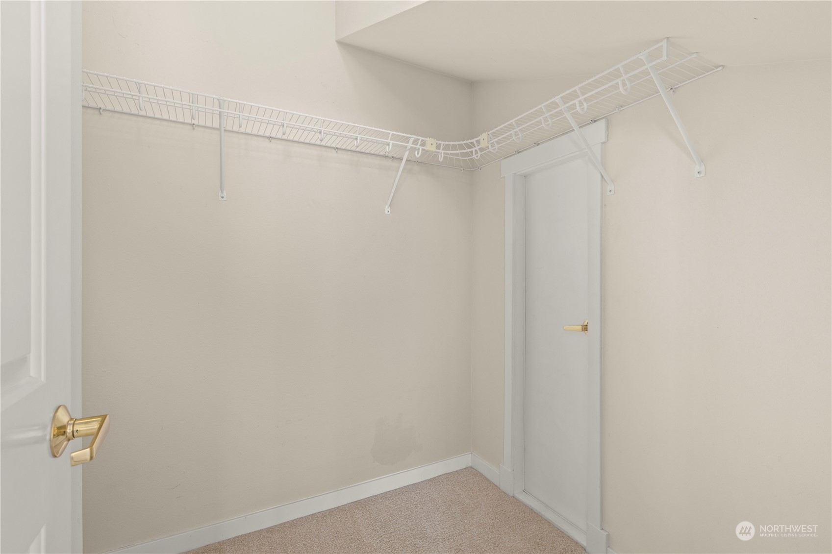 1601 NE Katsura Street Unit: 206