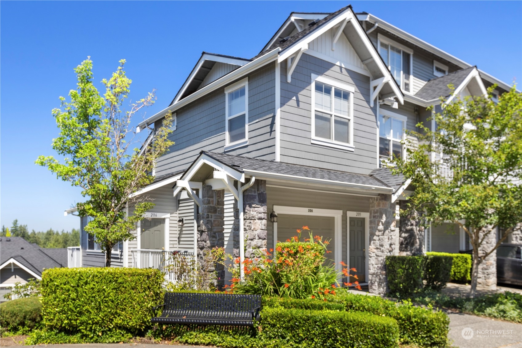 1601 NE Katsura Street Unit: 206