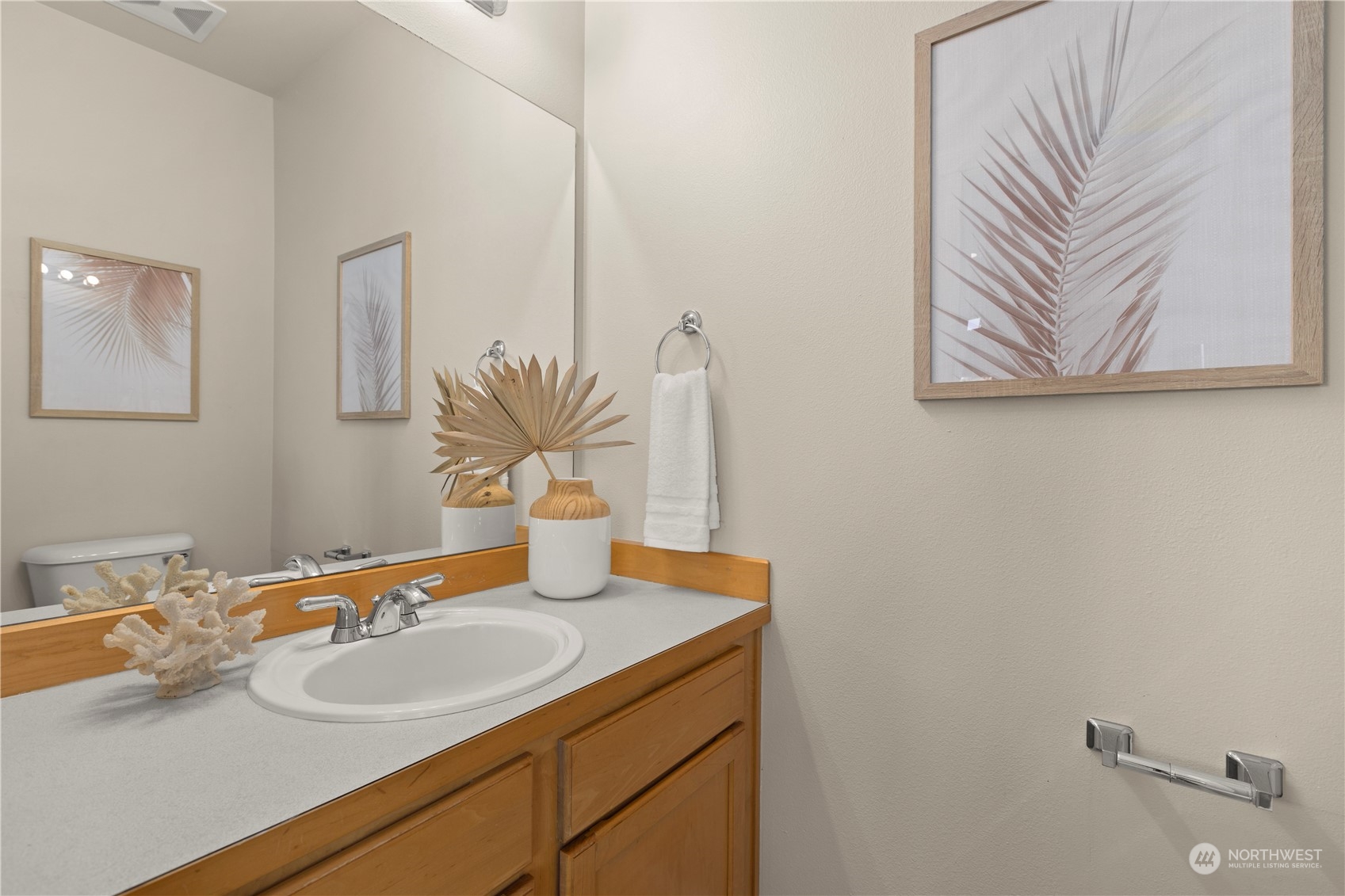 1601 NE Katsura Street Unit: 206