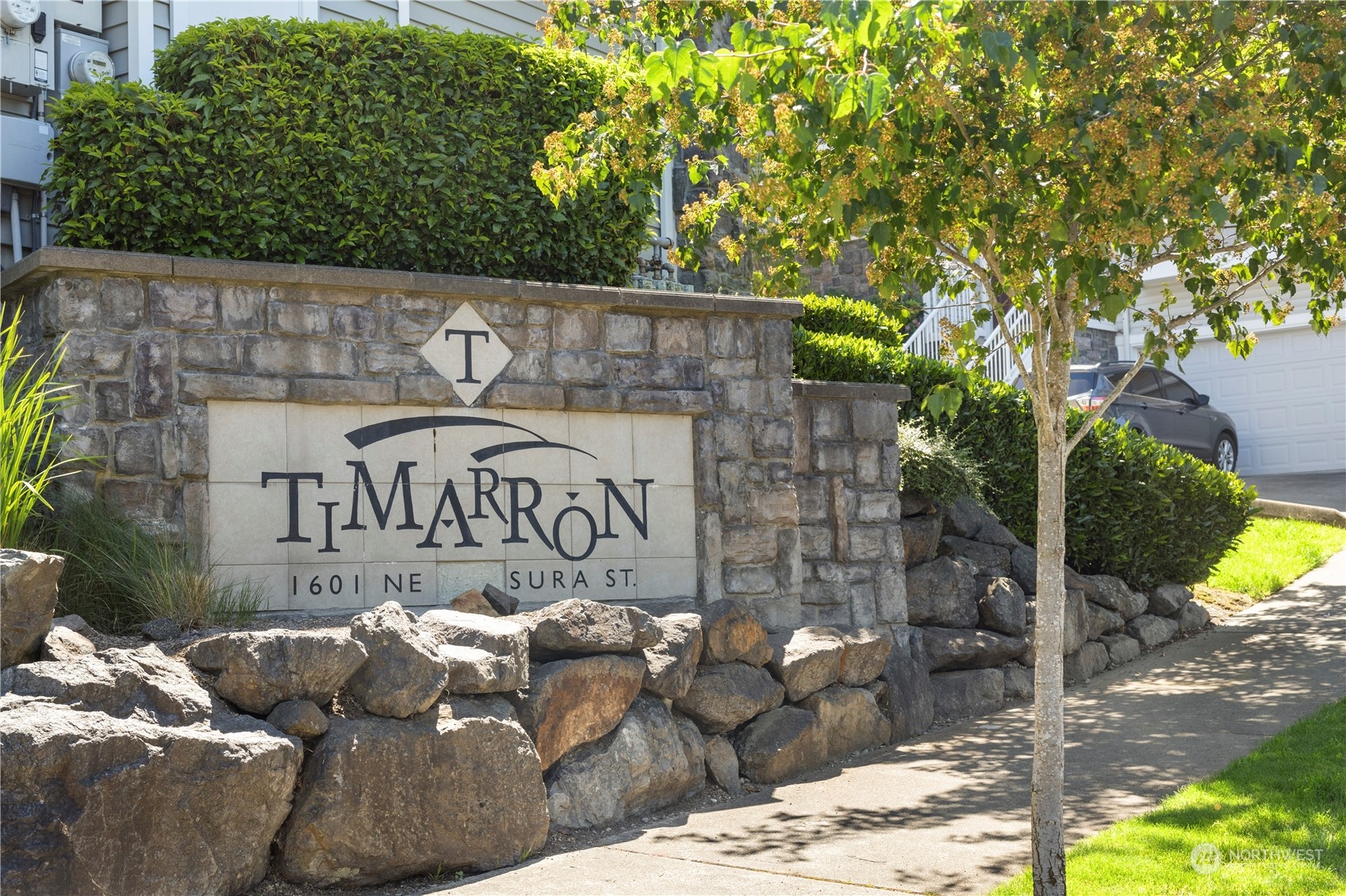 1601 NE Katsura Street Unit: 206