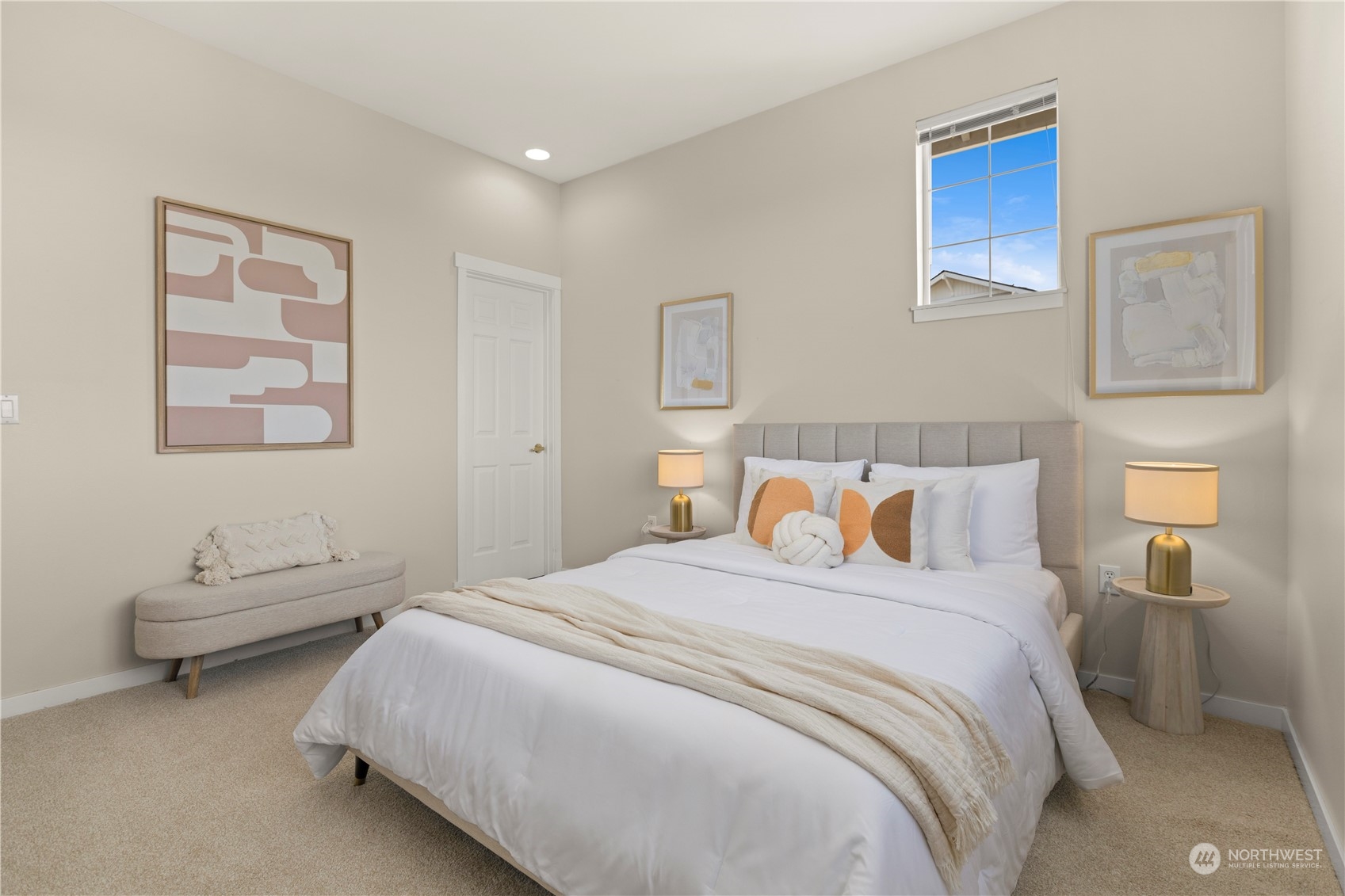 1601 NE Katsura Street Unit: 206