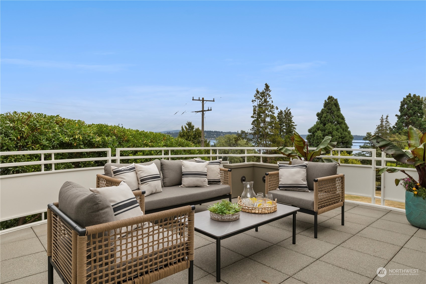 118 Lake Washington Boulevard