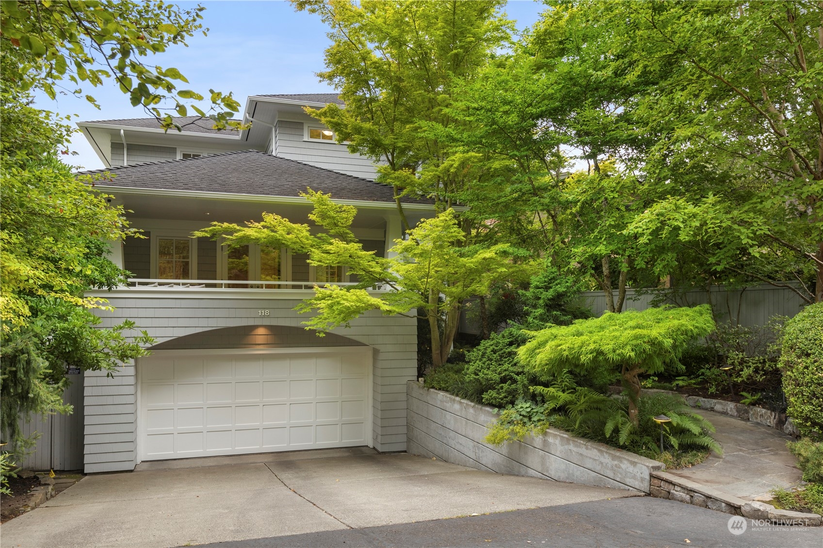 118 Lake Washington Boulevard