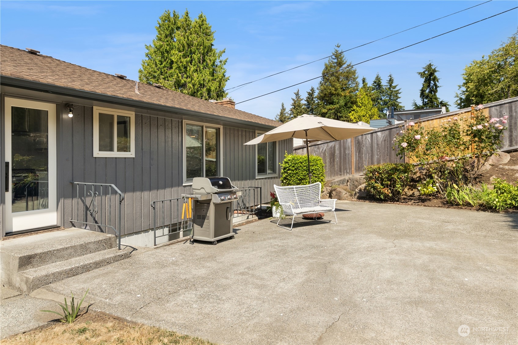 7550 46th Avenue SW