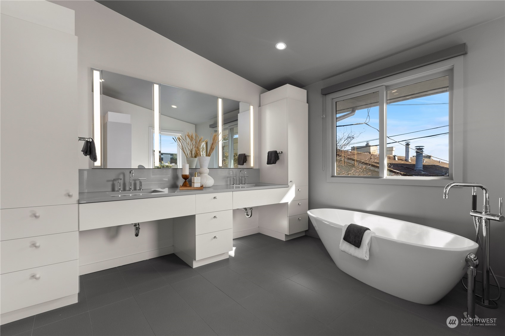 4209 E Lynn Street Unit: 1