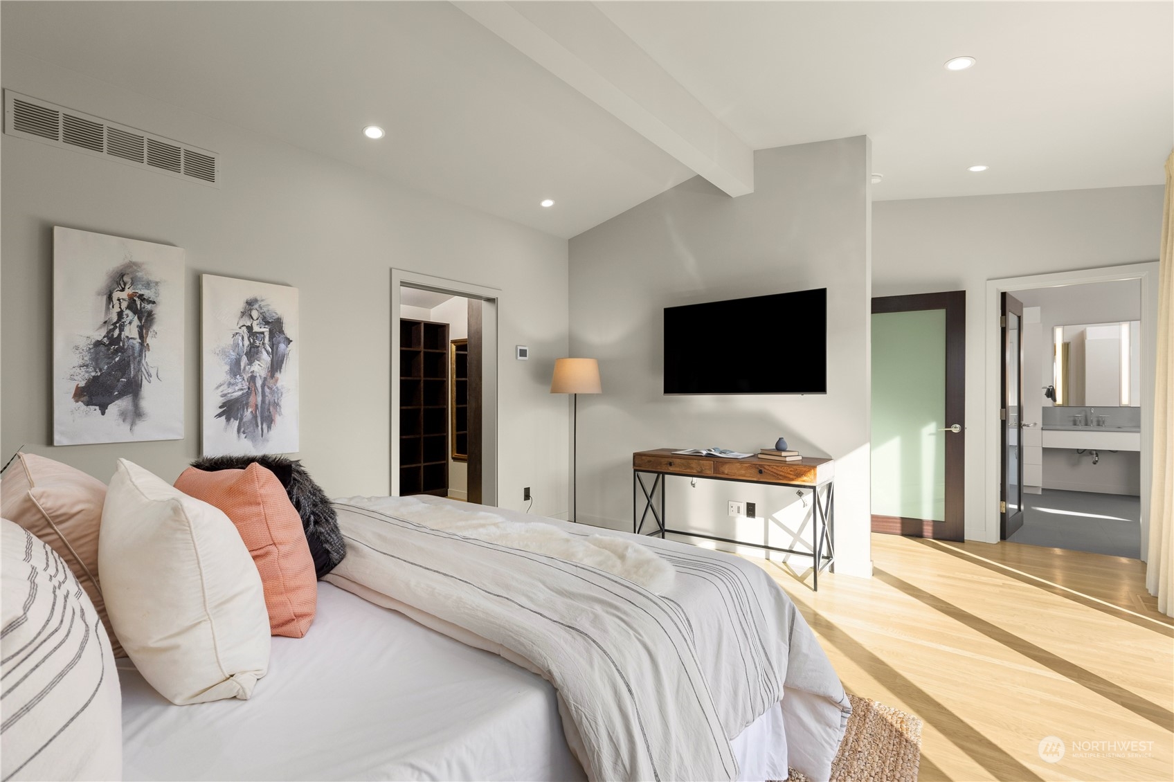 4209 E Lynn Street Unit: 1