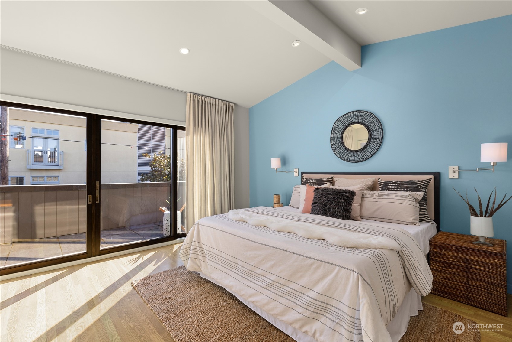 4209 E Lynn Street Unit: 1