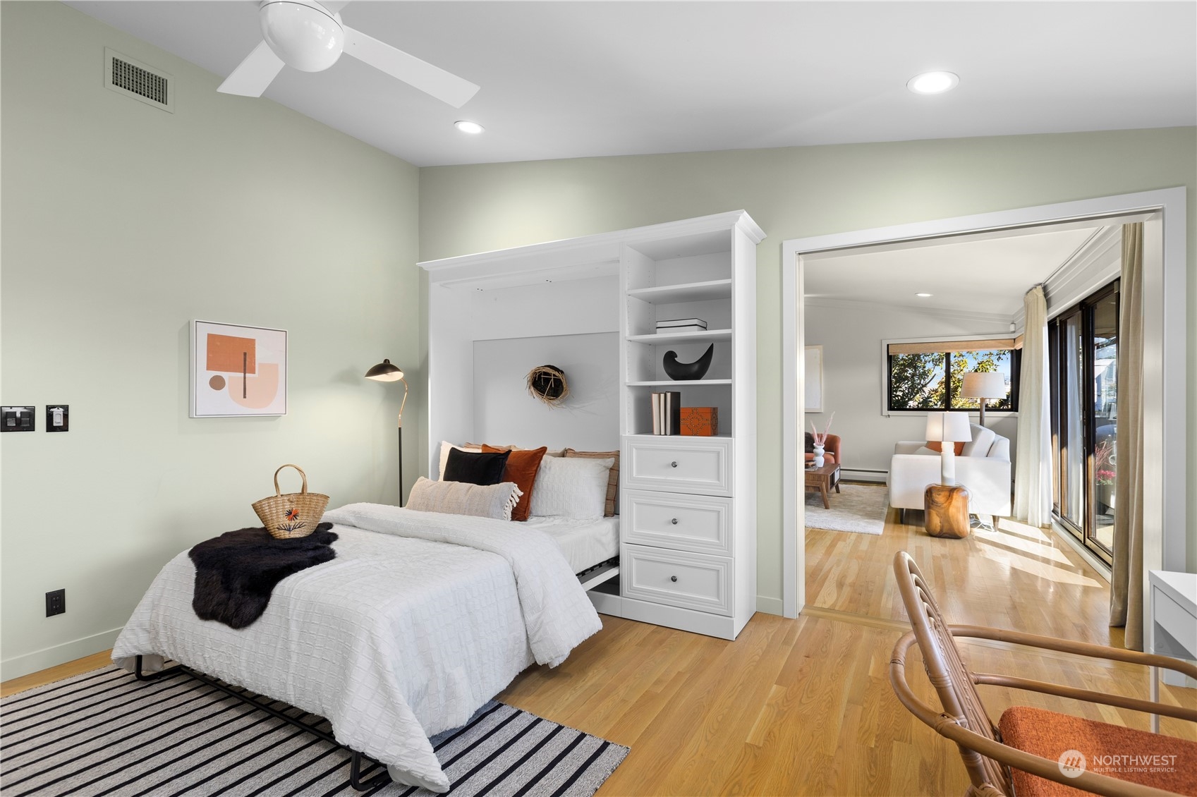4209 E Lynn Street Unit: 1