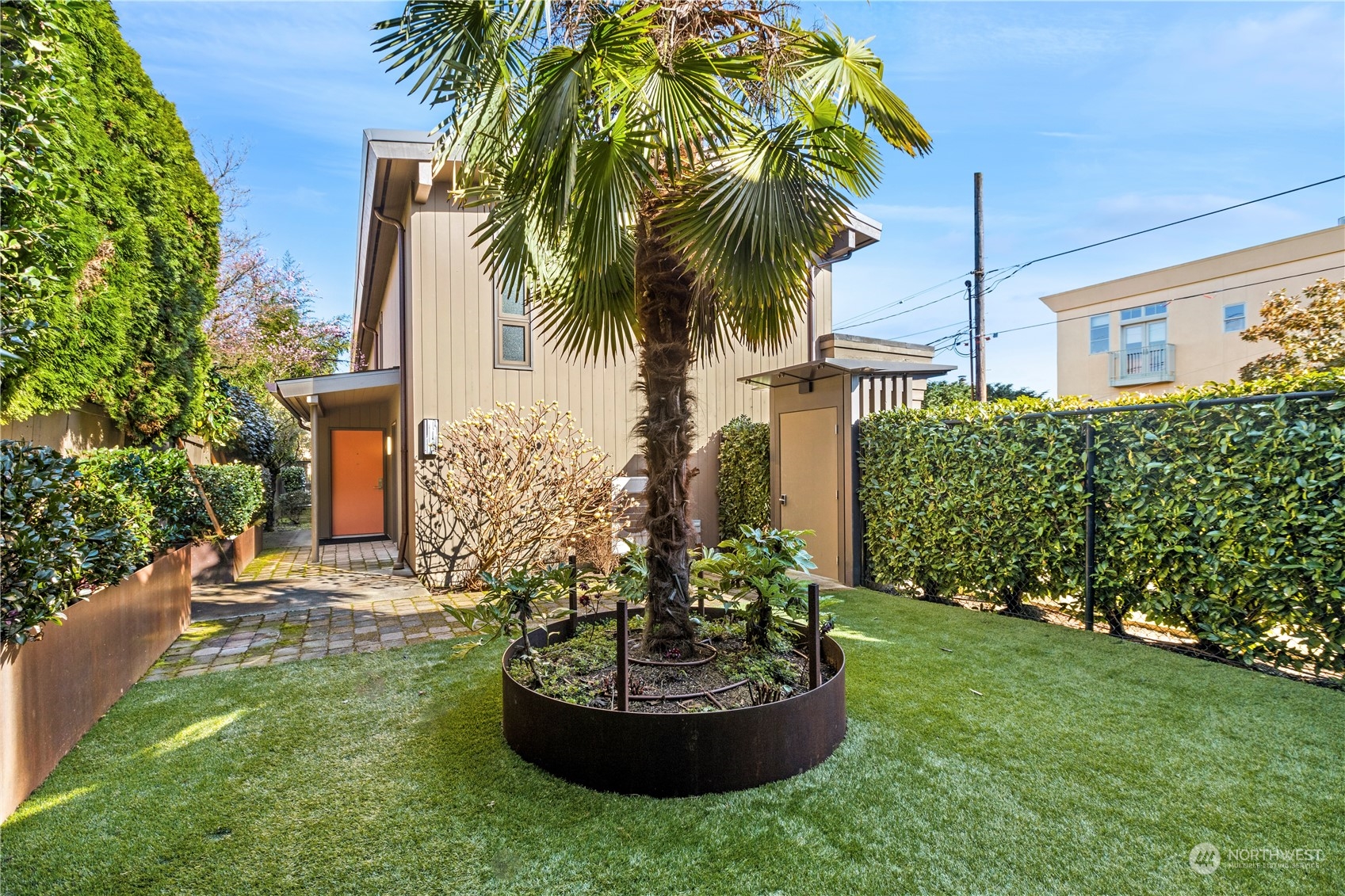 4209 E Lynn Street Unit: 1