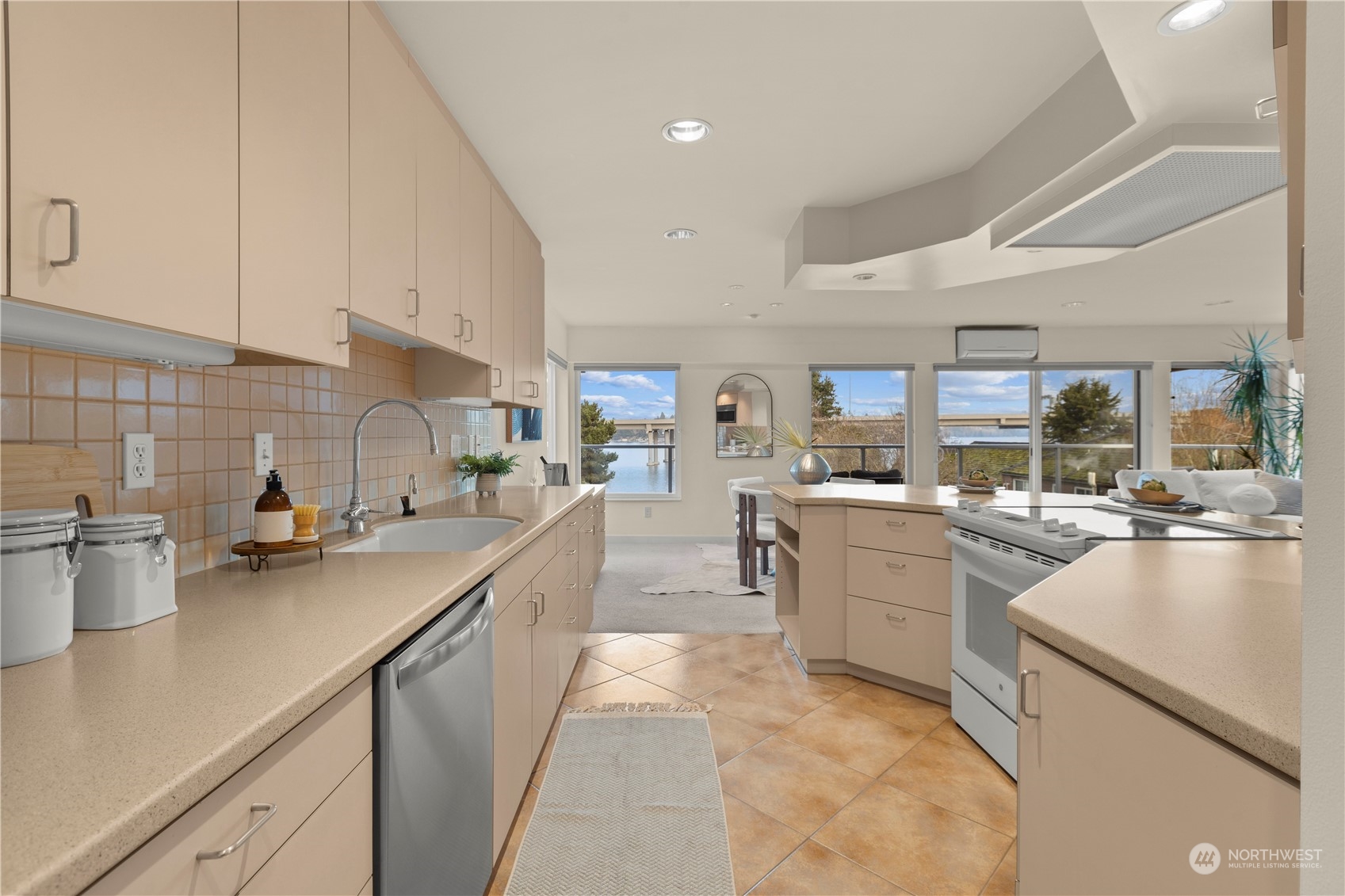 2500 Canterbury Lane E Unit: 301