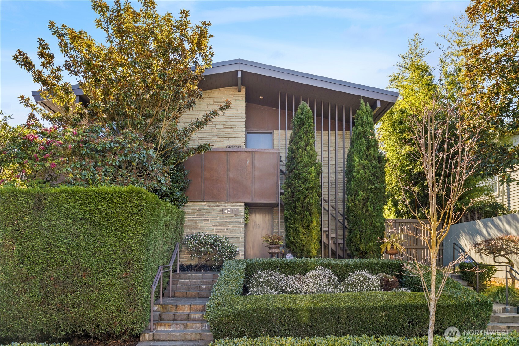 4209 E Lynn Street Unit: 2