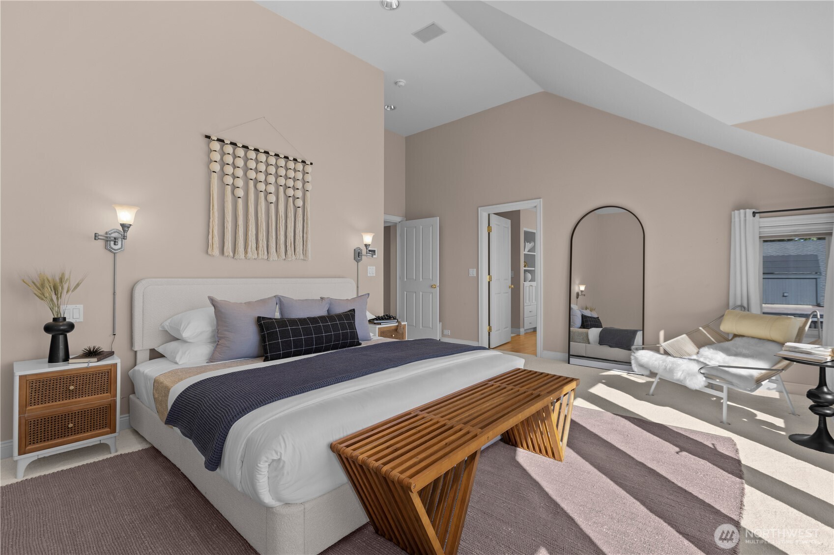 640 Hillside Drive E