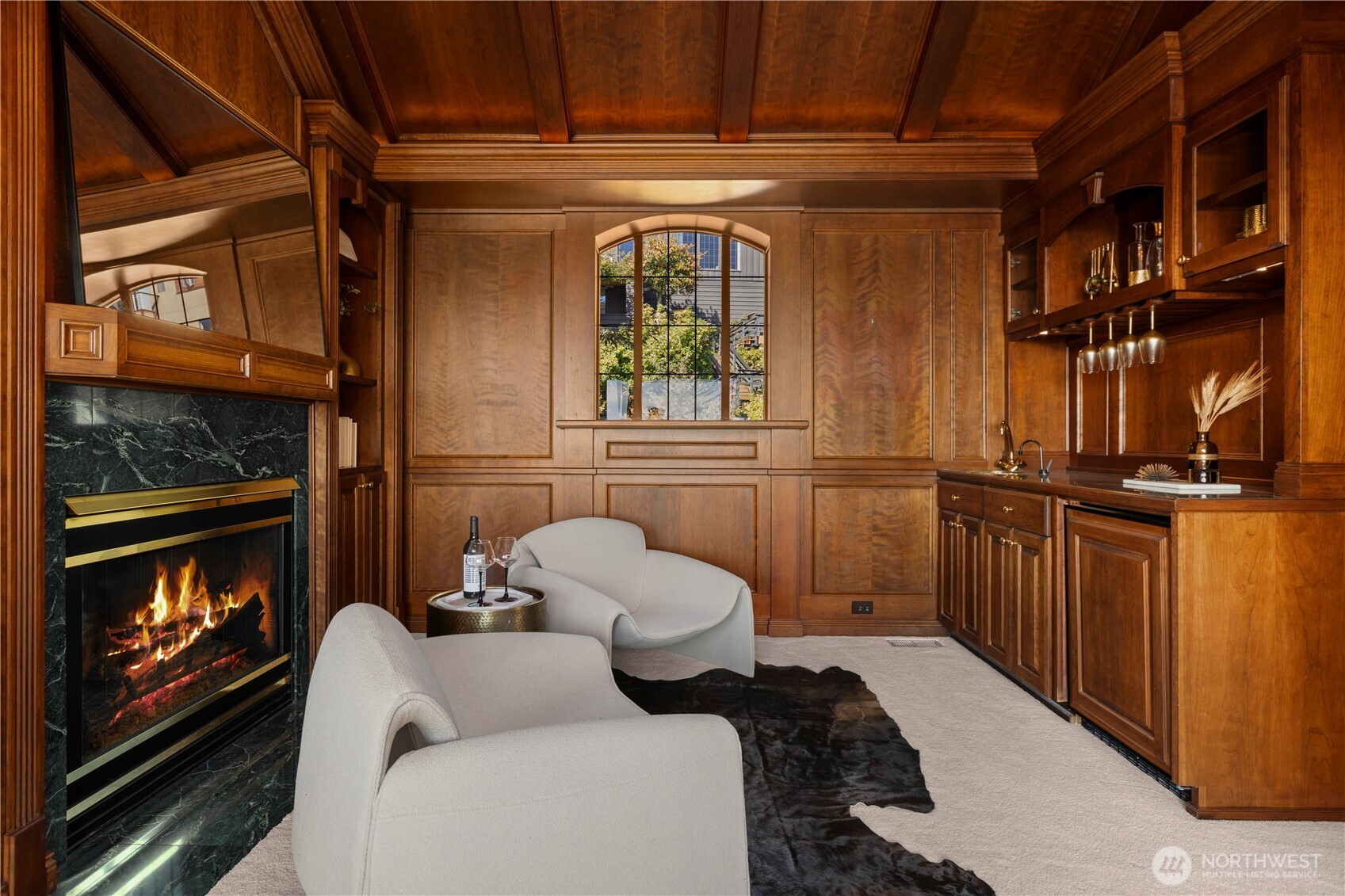 640 Hillside Drive E