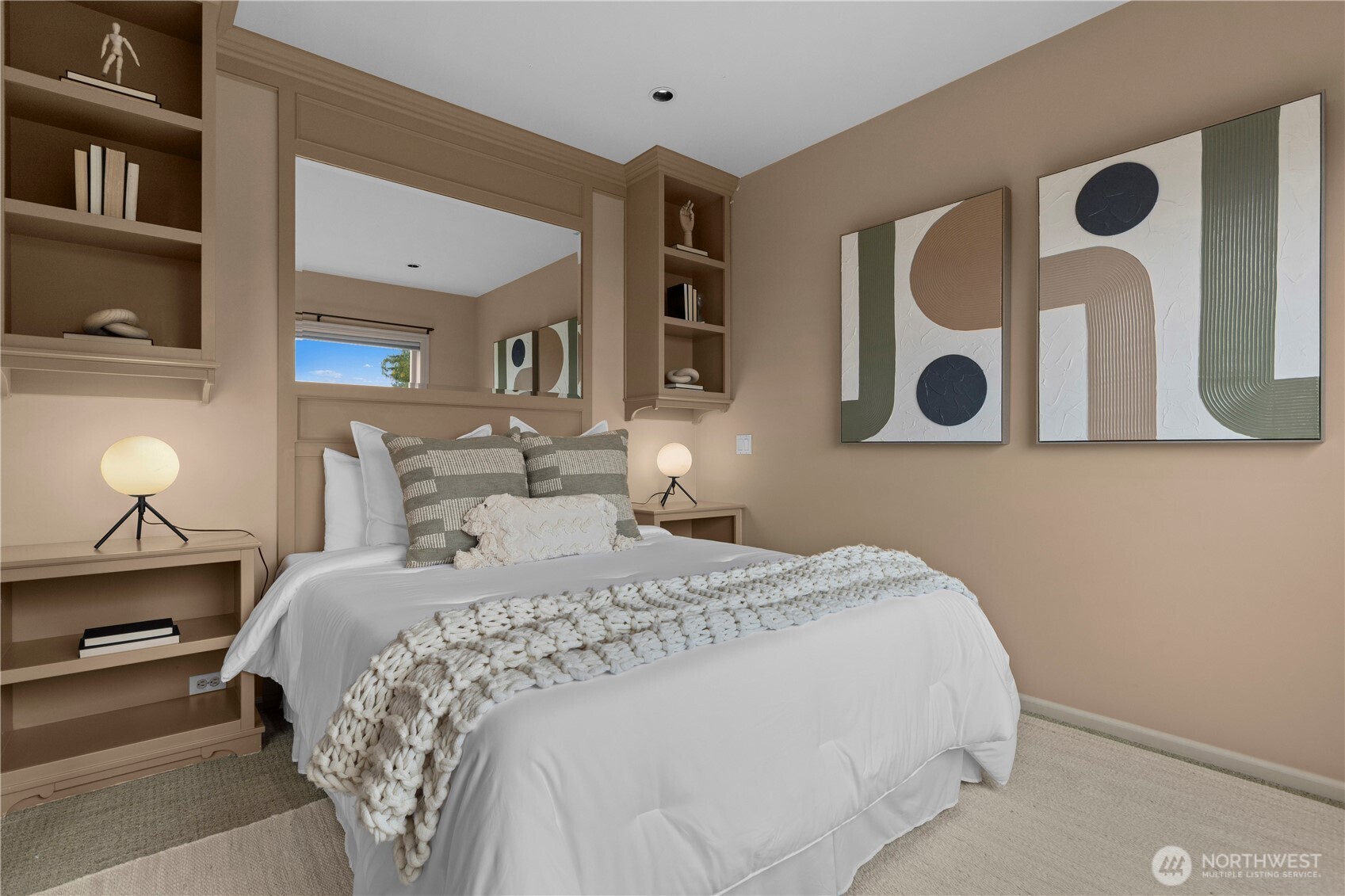 640 Hillside Drive E