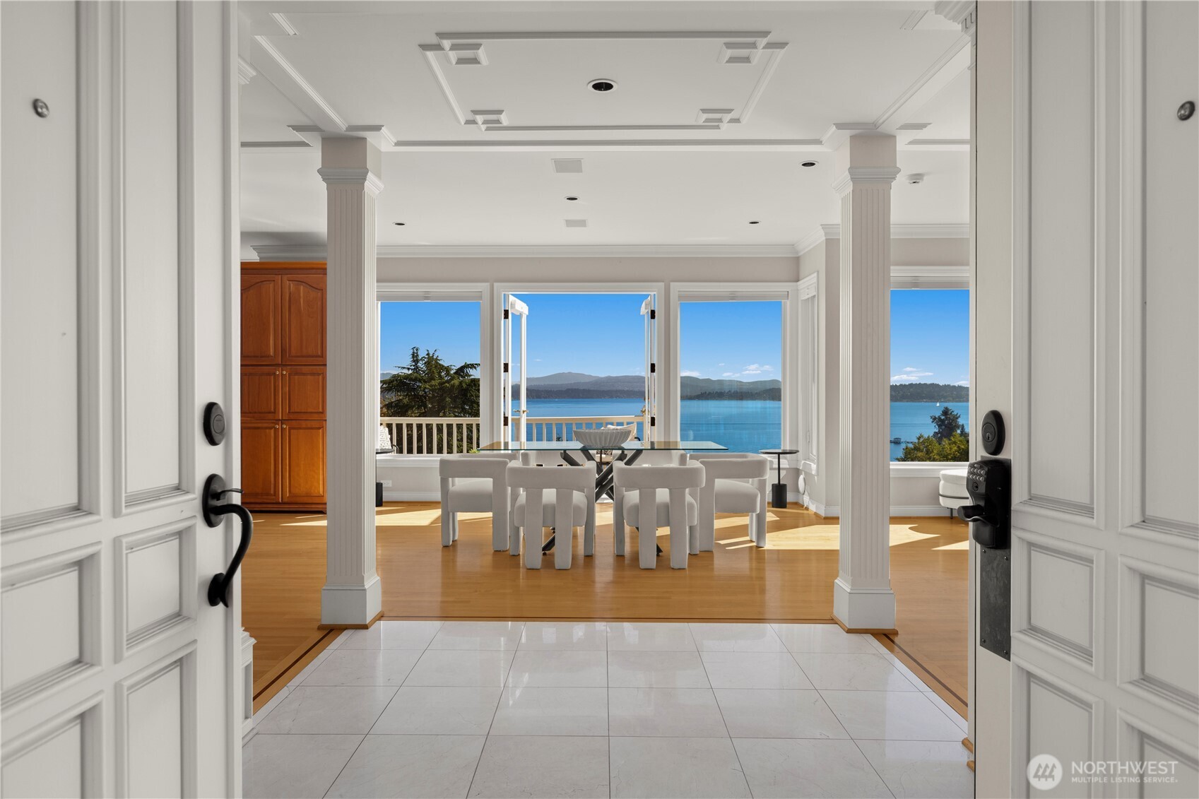 640 Hillside Drive E