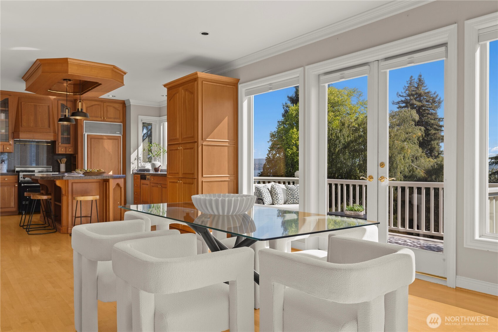 640 Hillside Drive E