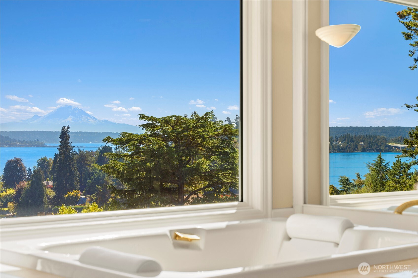 640 Hillside Drive E