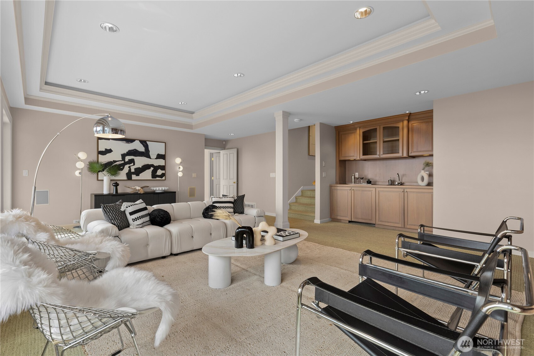 640 Hillside Drive E