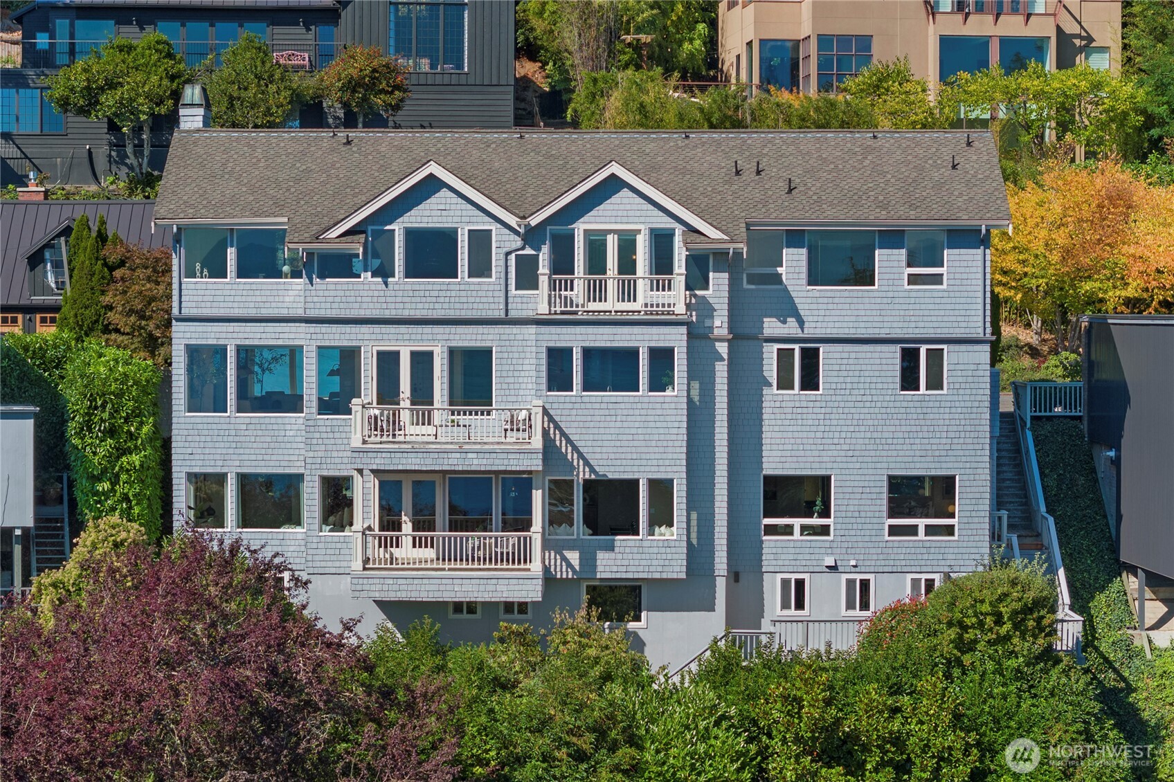 640 Hillside Drive E