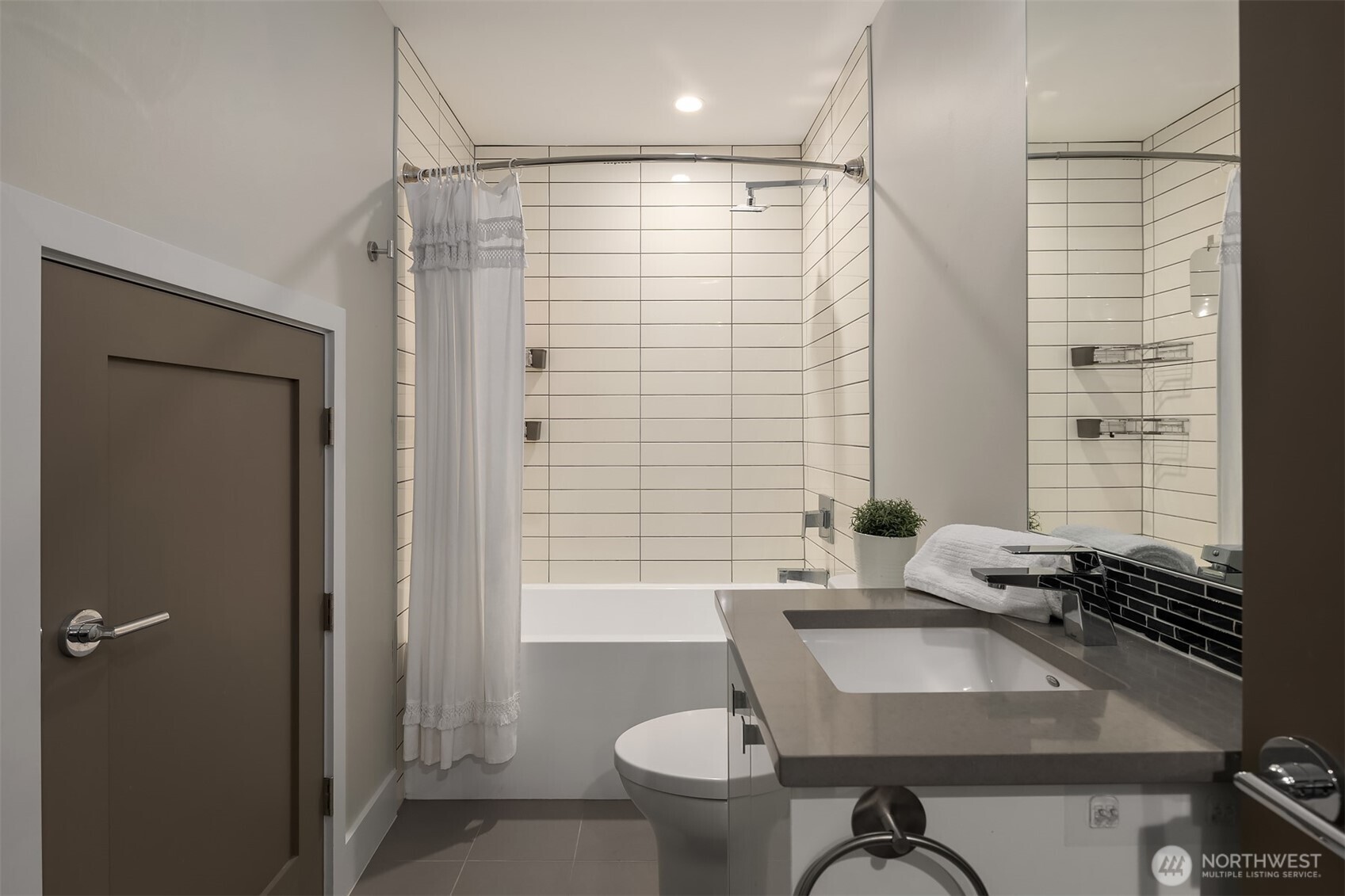 1629 42nd Avenue E Unit: B