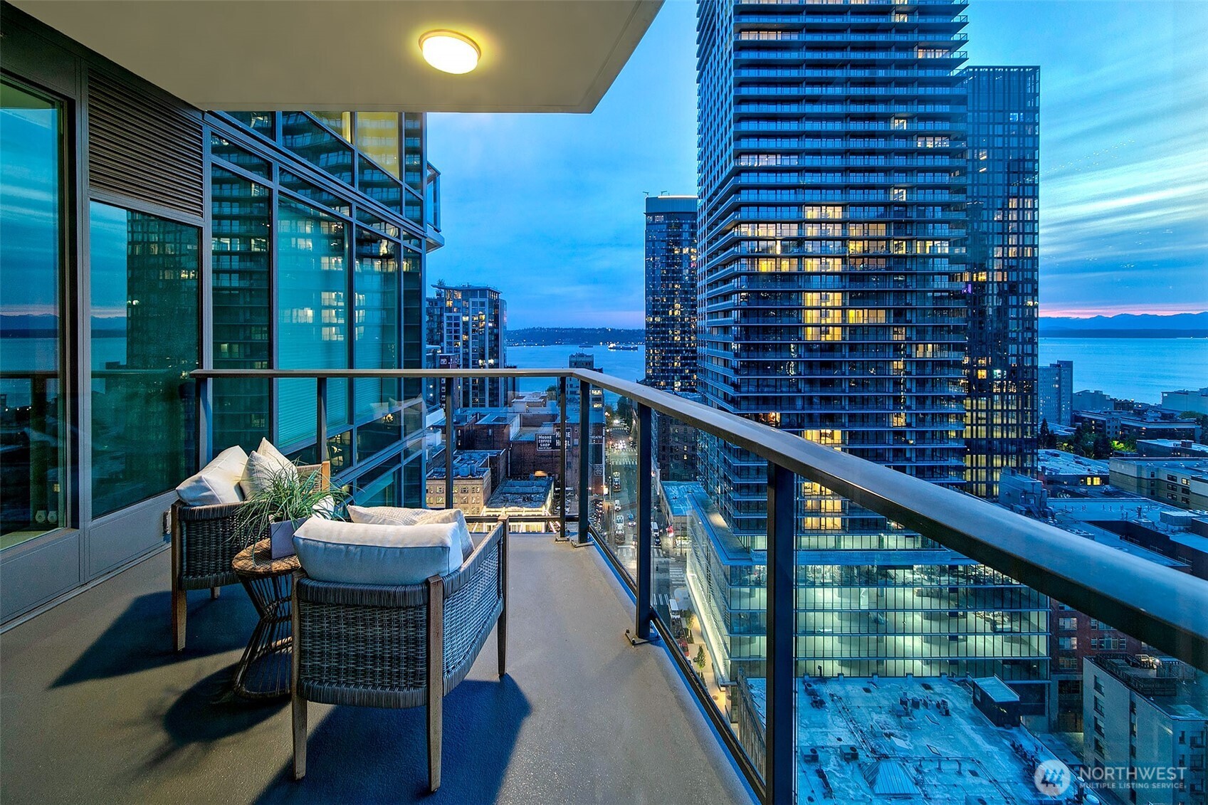 1920 4th Avenue Unit: 2101
