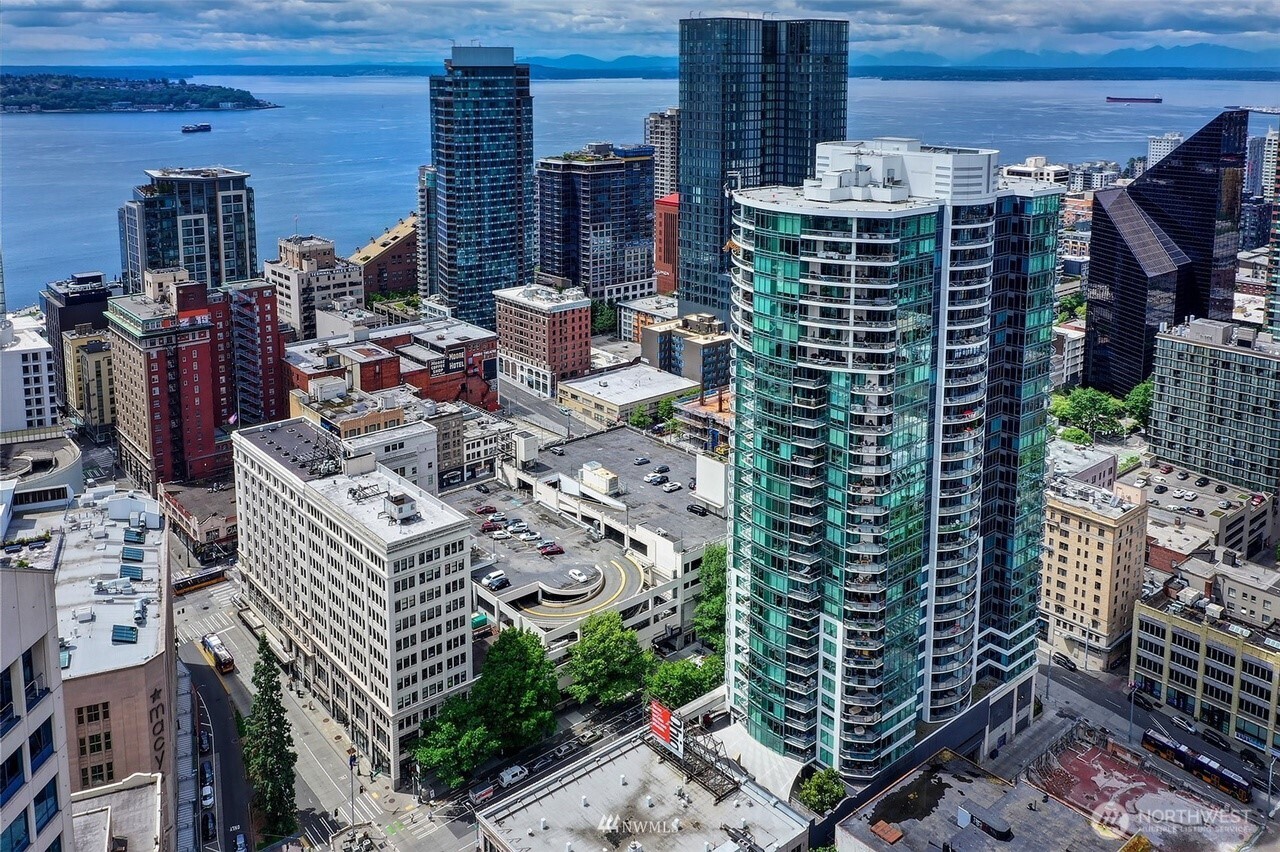 1920 4th Avenue Unit: 2101
