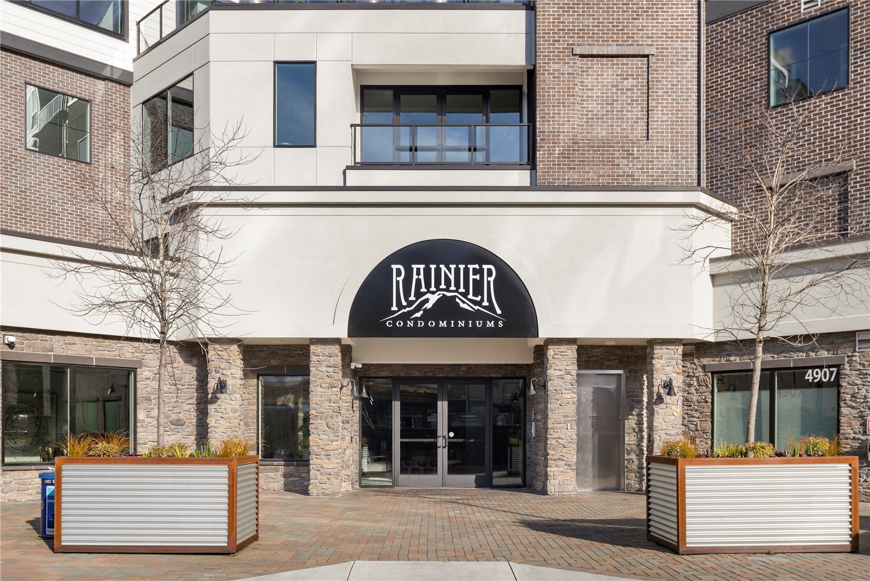 4907 Main Street Unit: 520
