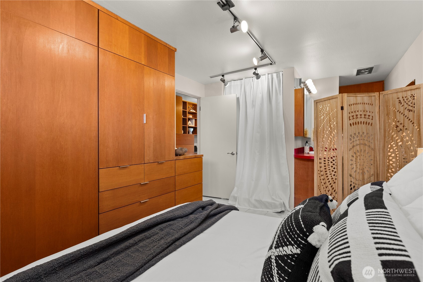 1800 43rd Avenue E Unit: 106