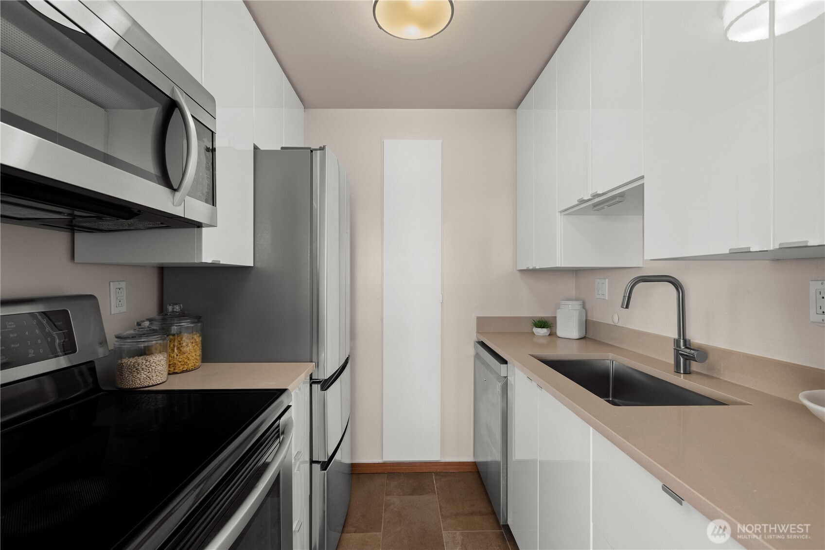 1800 43rd Avenue E Unit: 106