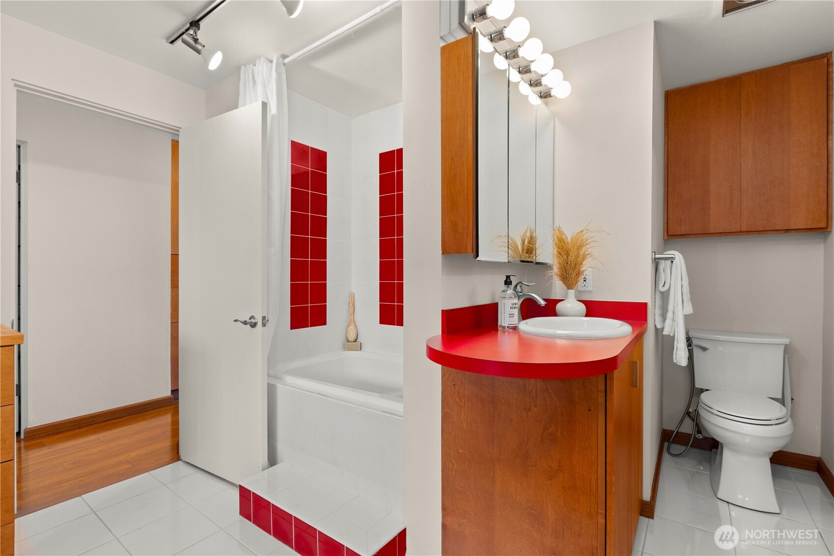 1800 43rd Avenue E Unit: 106