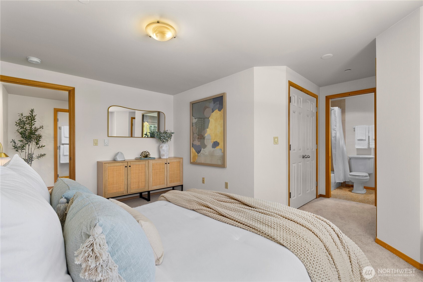 2820 E Madison Street Unit: 204