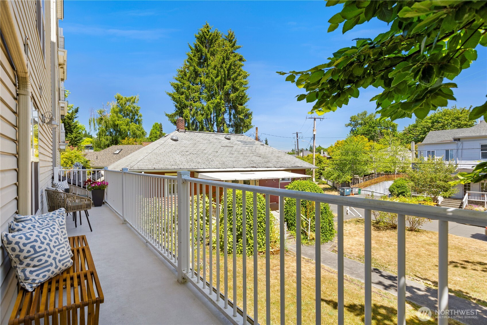 2820 E Madison Street Unit: 204