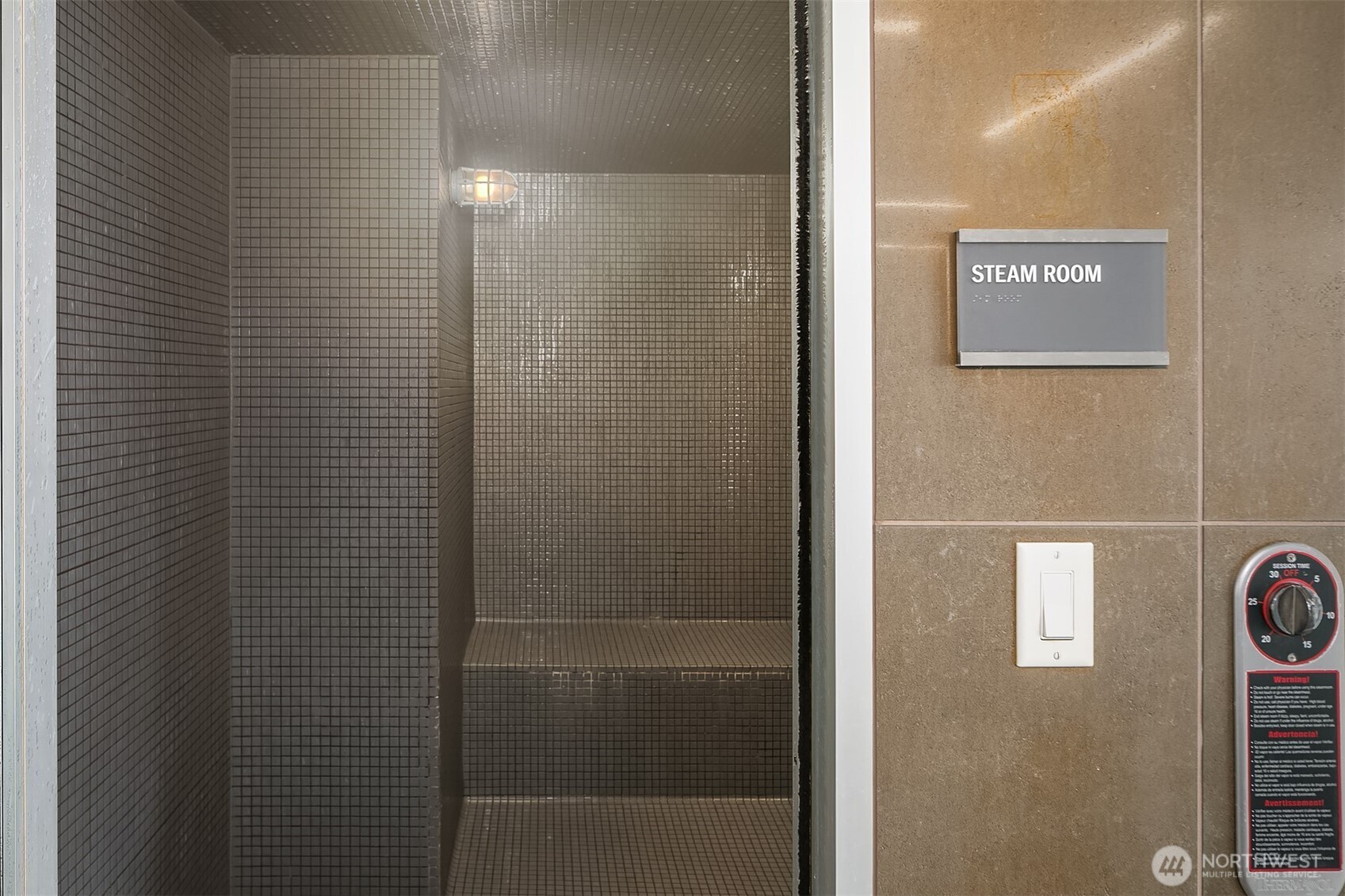 588 Bell Street Unit: 3702S