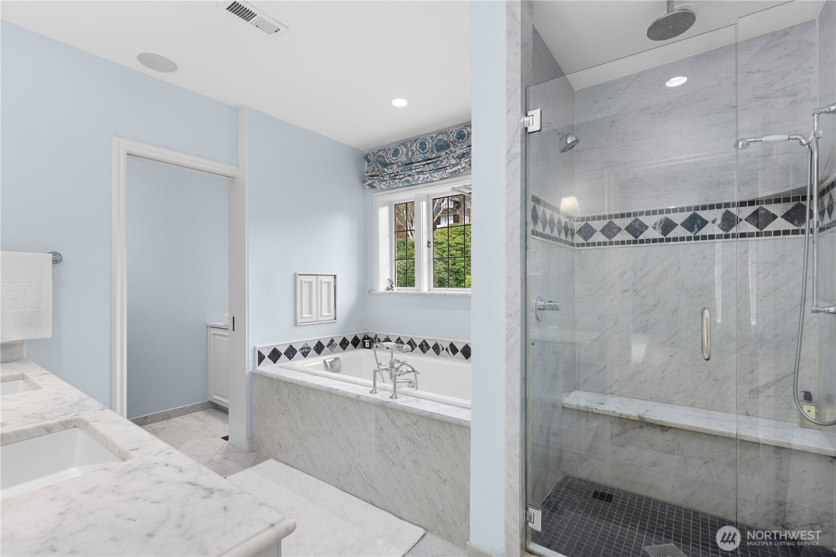 180 Lake Washington Boulevard E