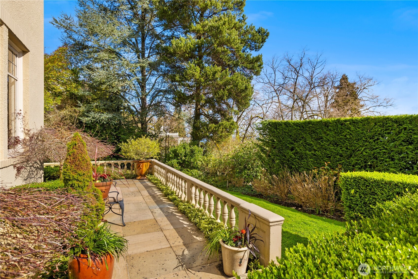 180 Lake Washington Boulevard E