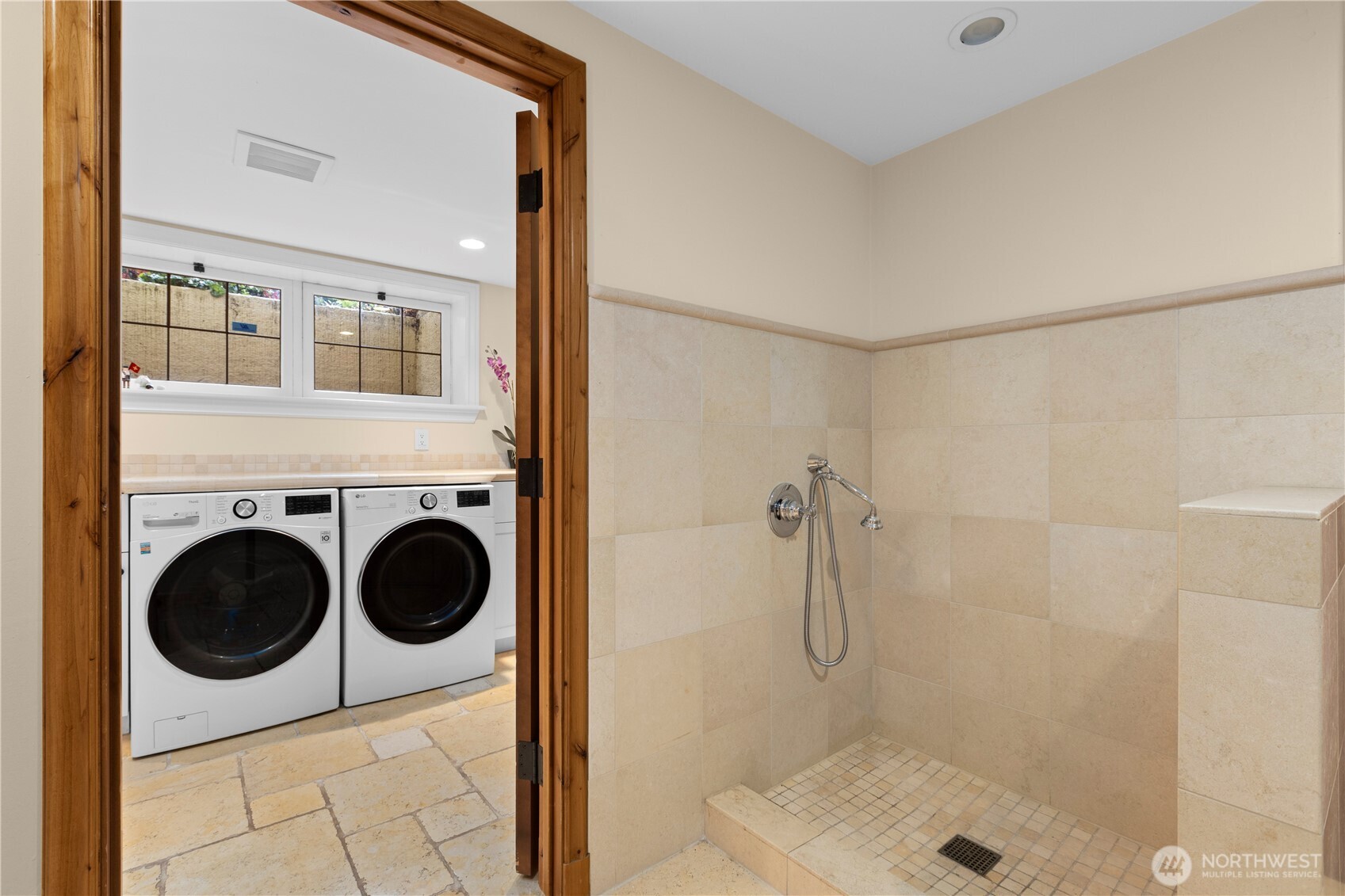 180 Lake Washington Boulevard E