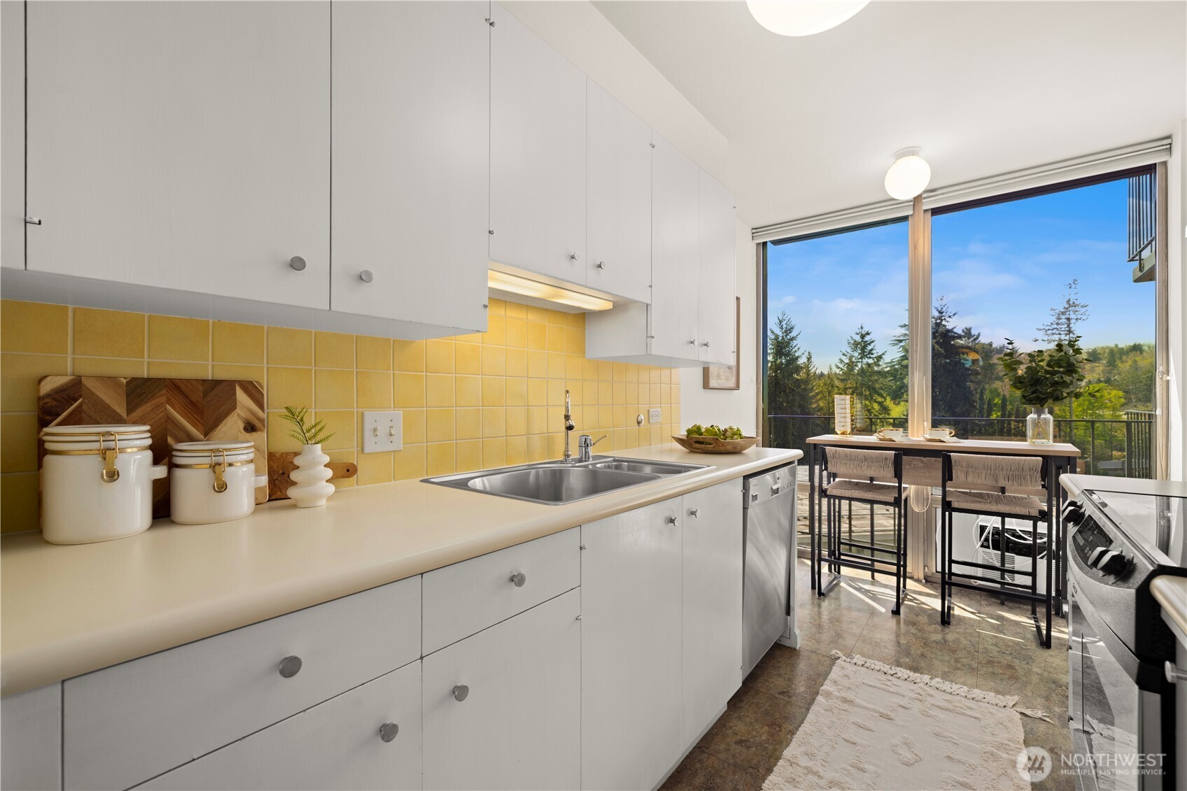 1620 43rd Avenue E Unit: 4C