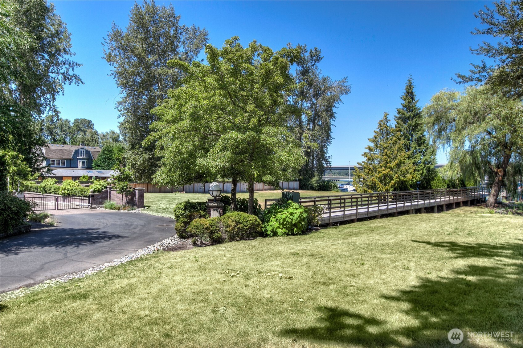 2540 39th Avenue E Unit: 5