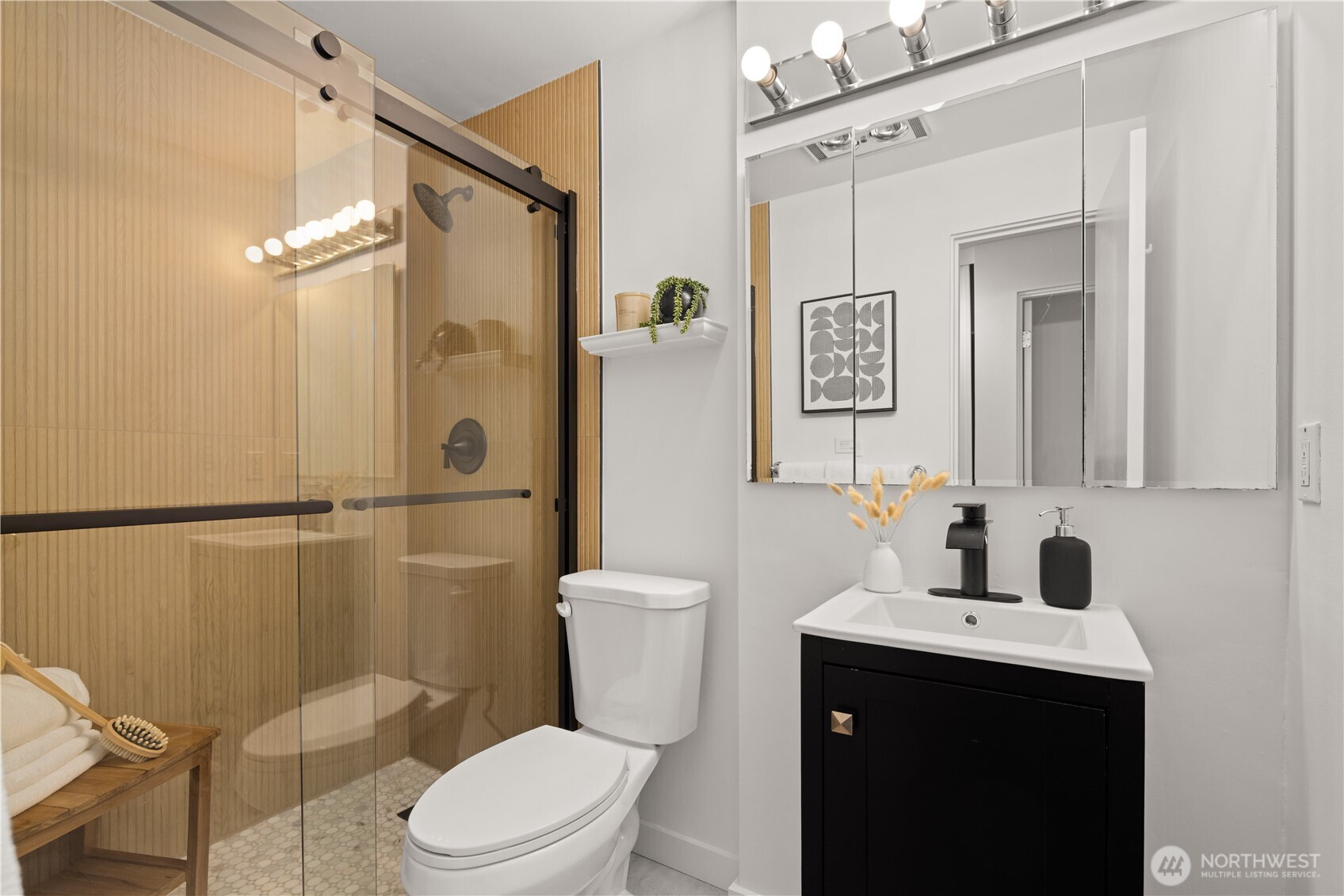 1800 43rd Avenue E Unit: 208