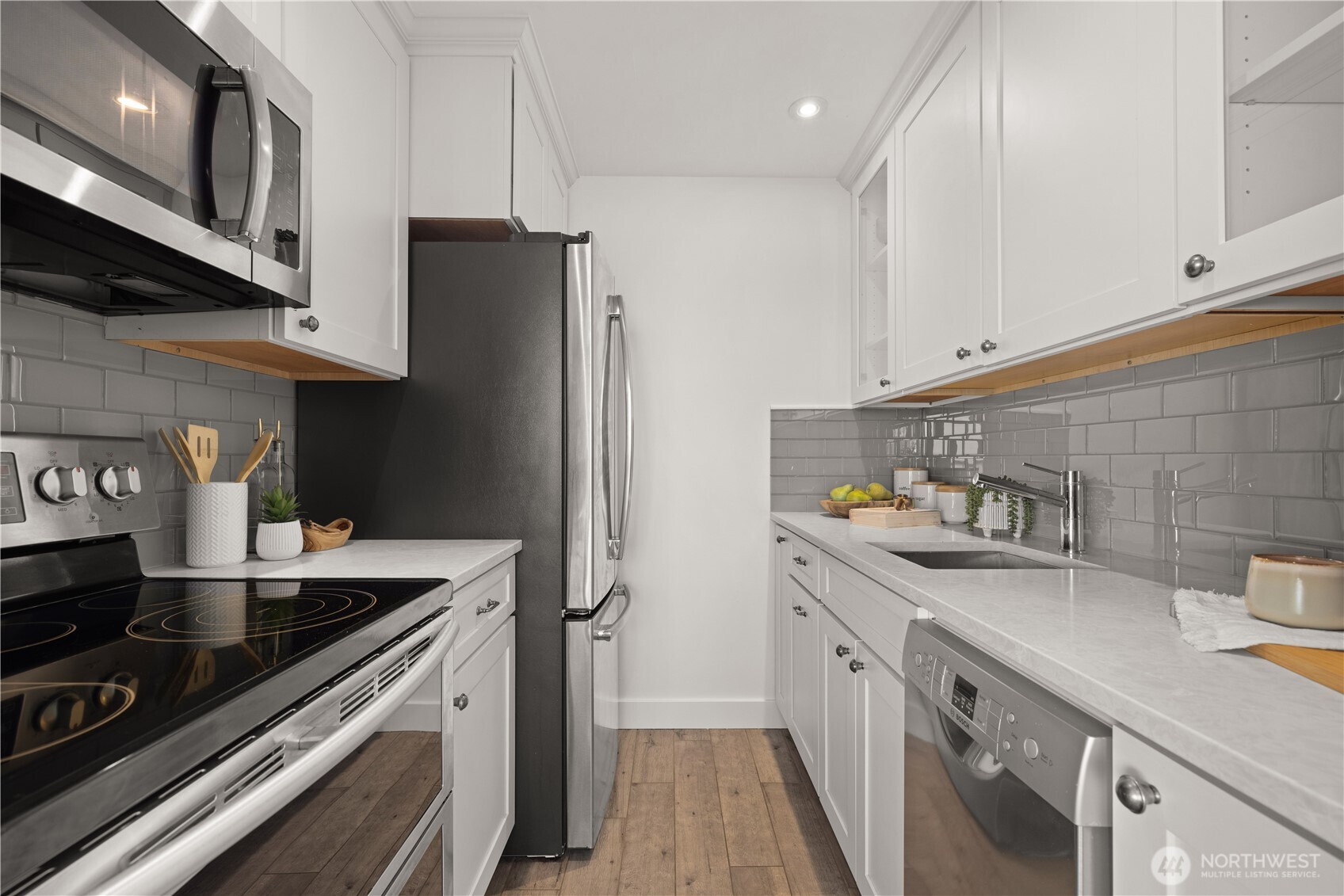 1800 43rd Avenue E Unit: 208