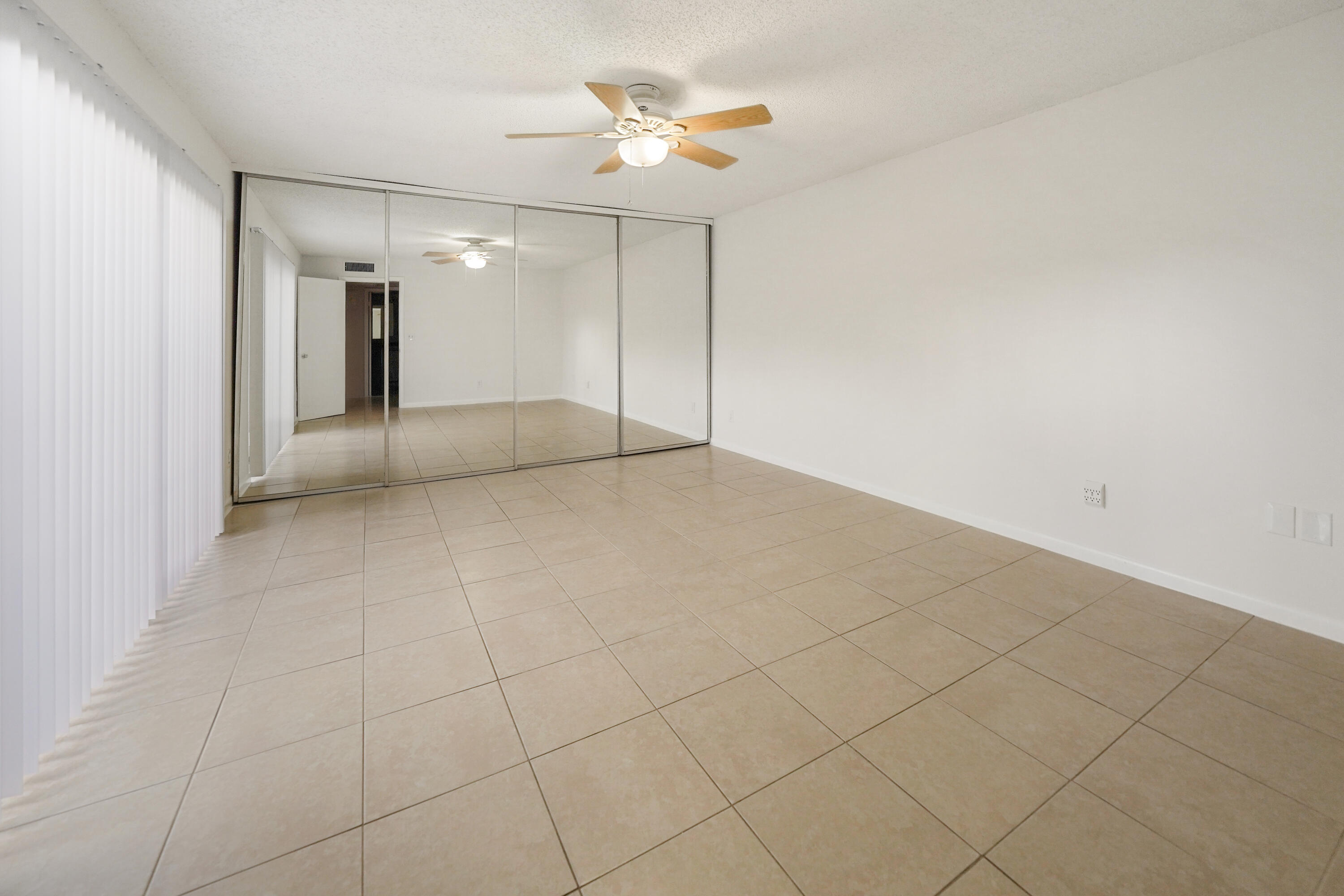 237 ALEMEDA Drive 3