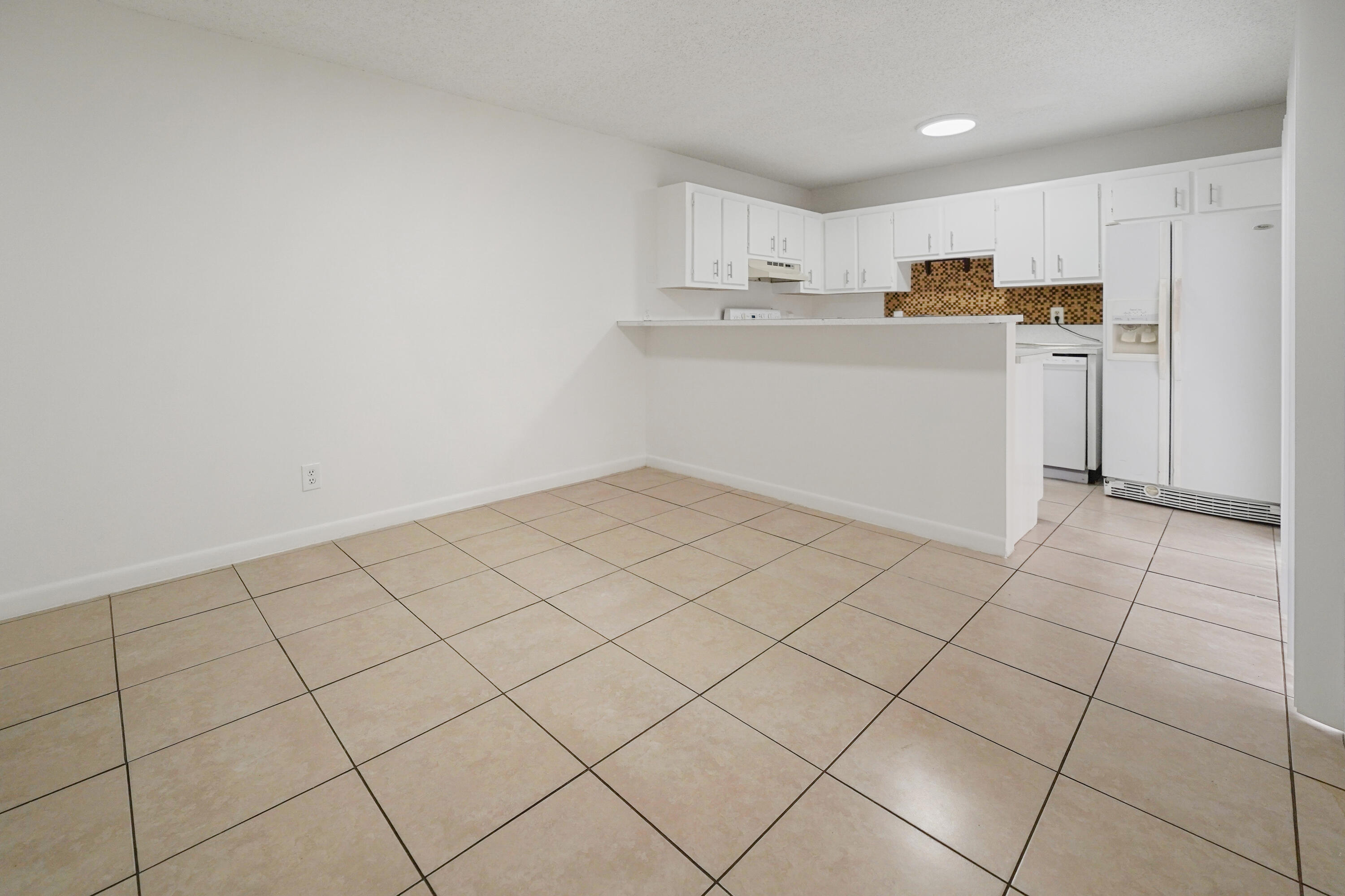 237 ALEMEDA Drive 3