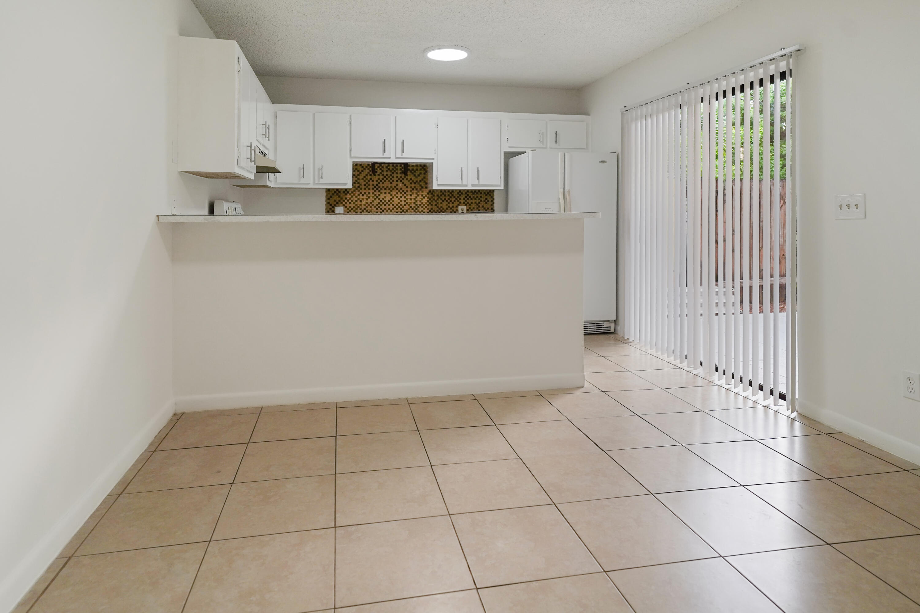 237 ALEMEDA Drive 3