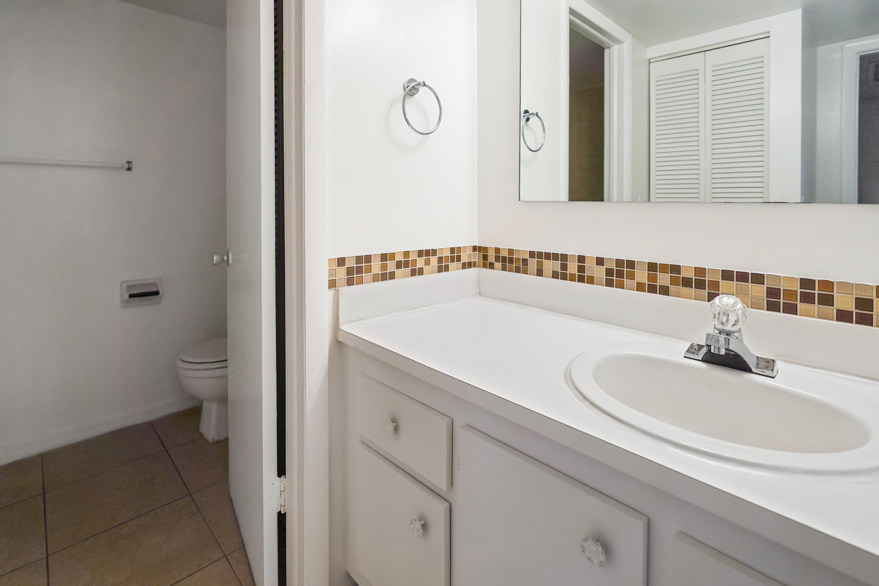 237 ALEMEDA Drive 3