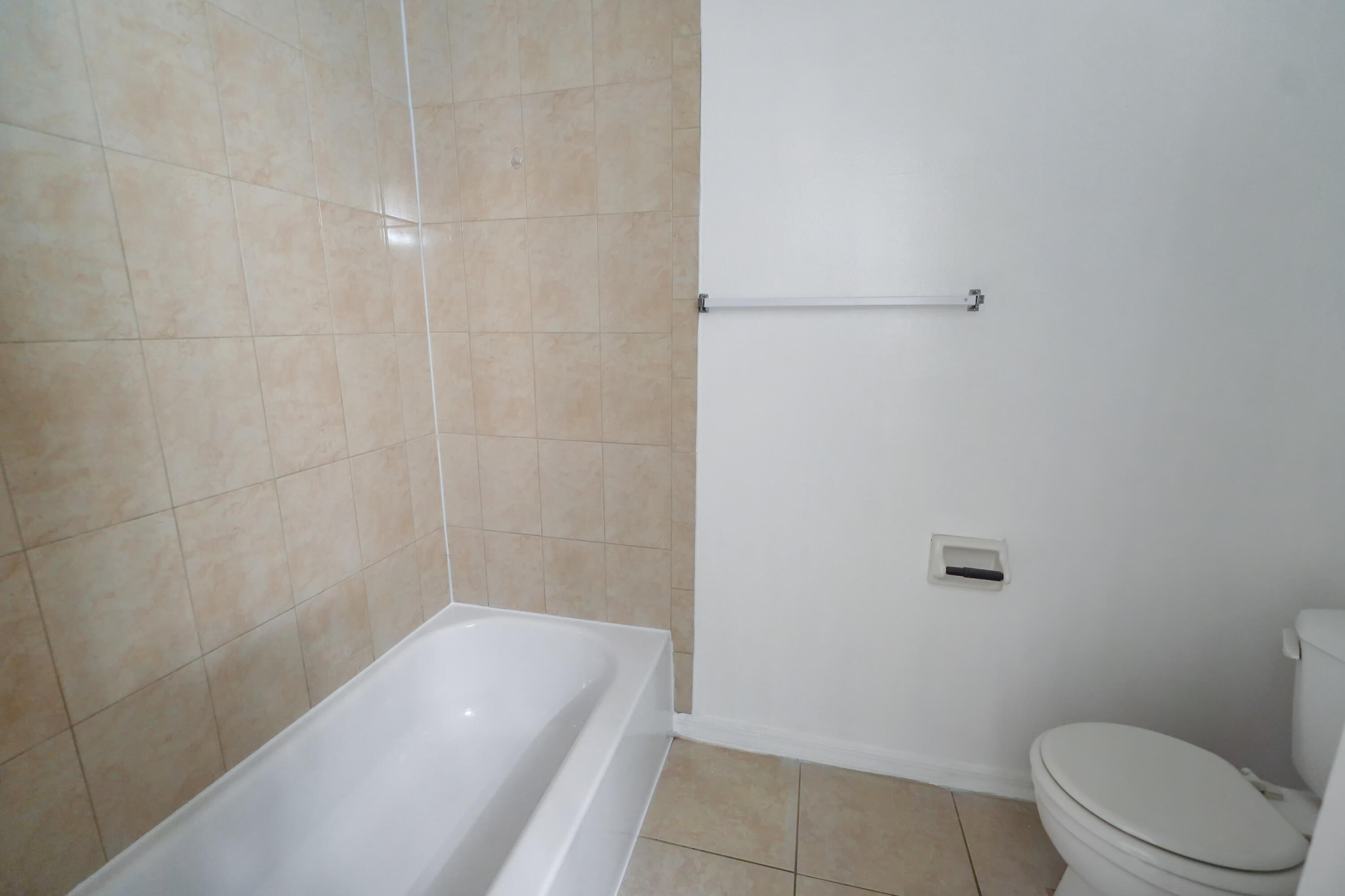 237 ALEMEDA Drive 3