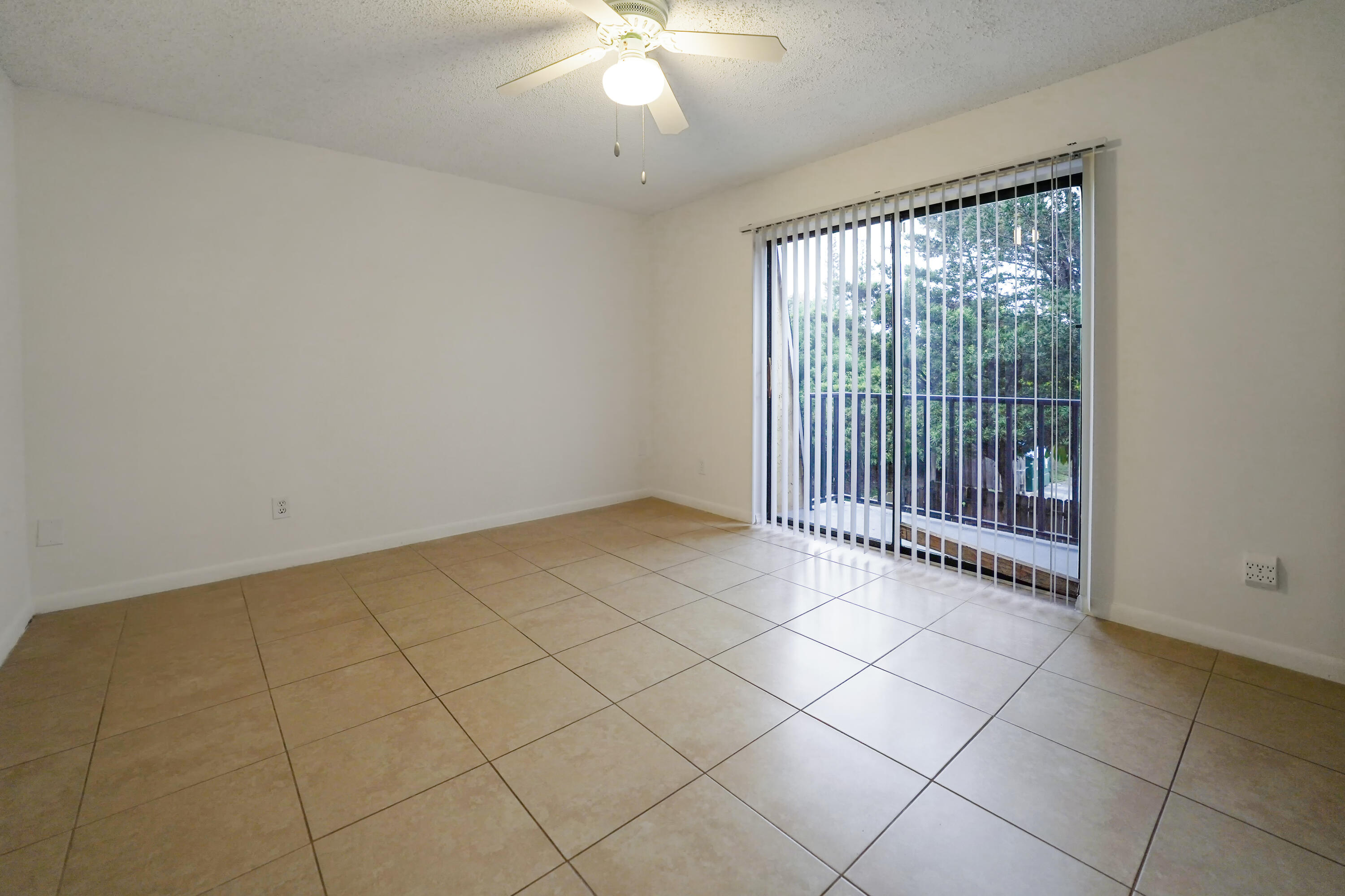 237 ALEMEDA Drive 3