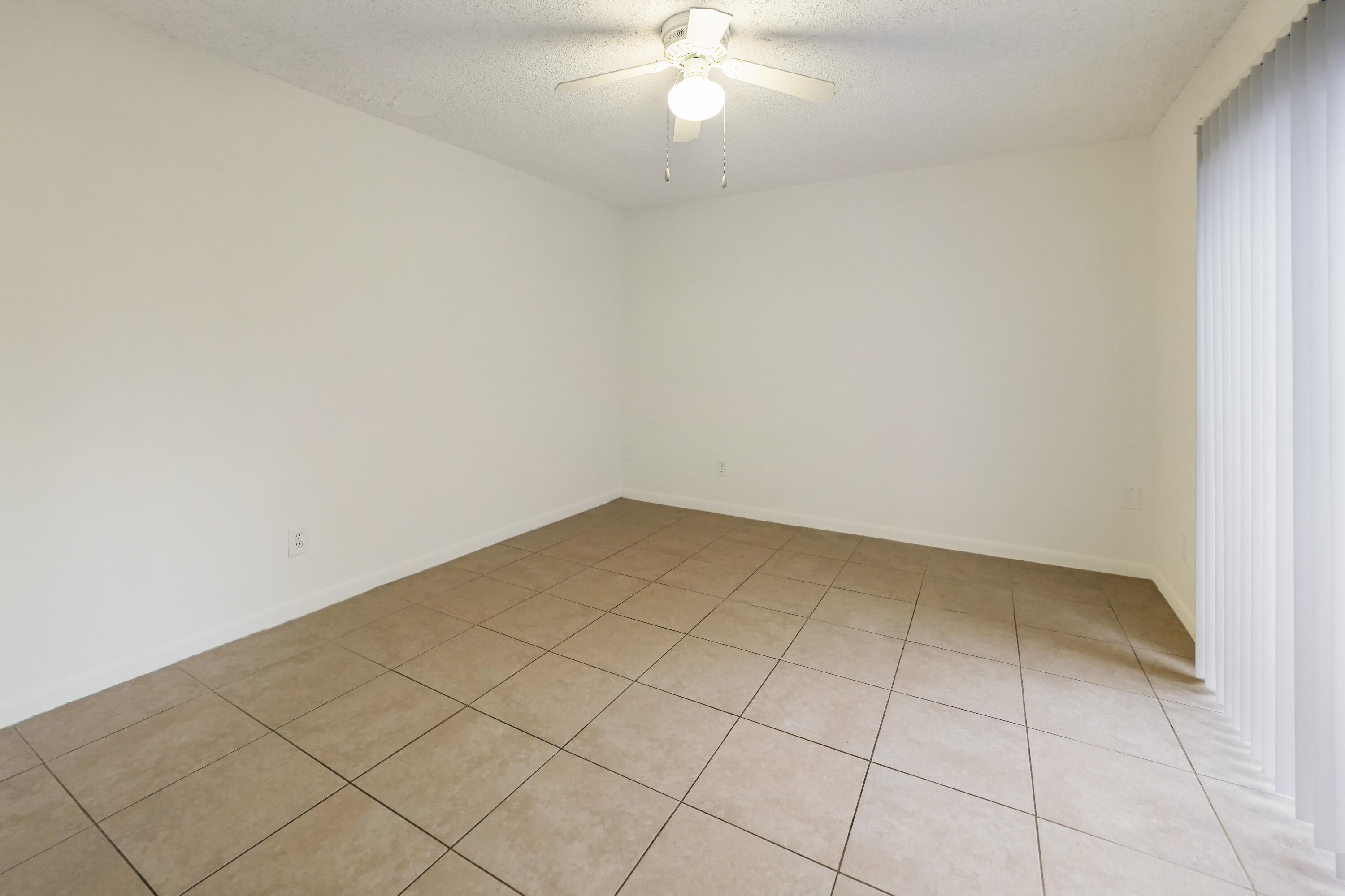 237 ALEMEDA Drive 3