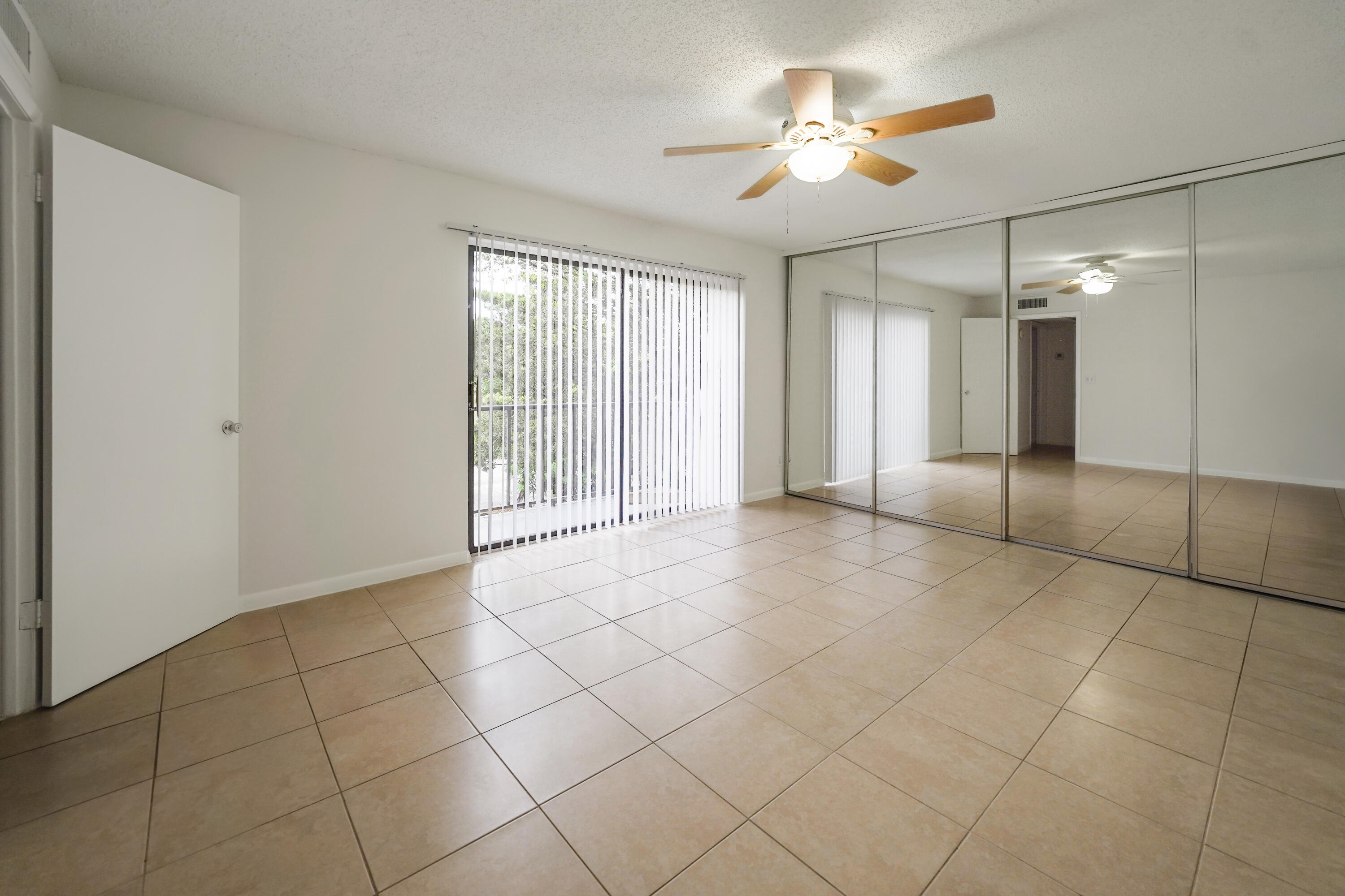 237 ALEMEDA Drive 3
