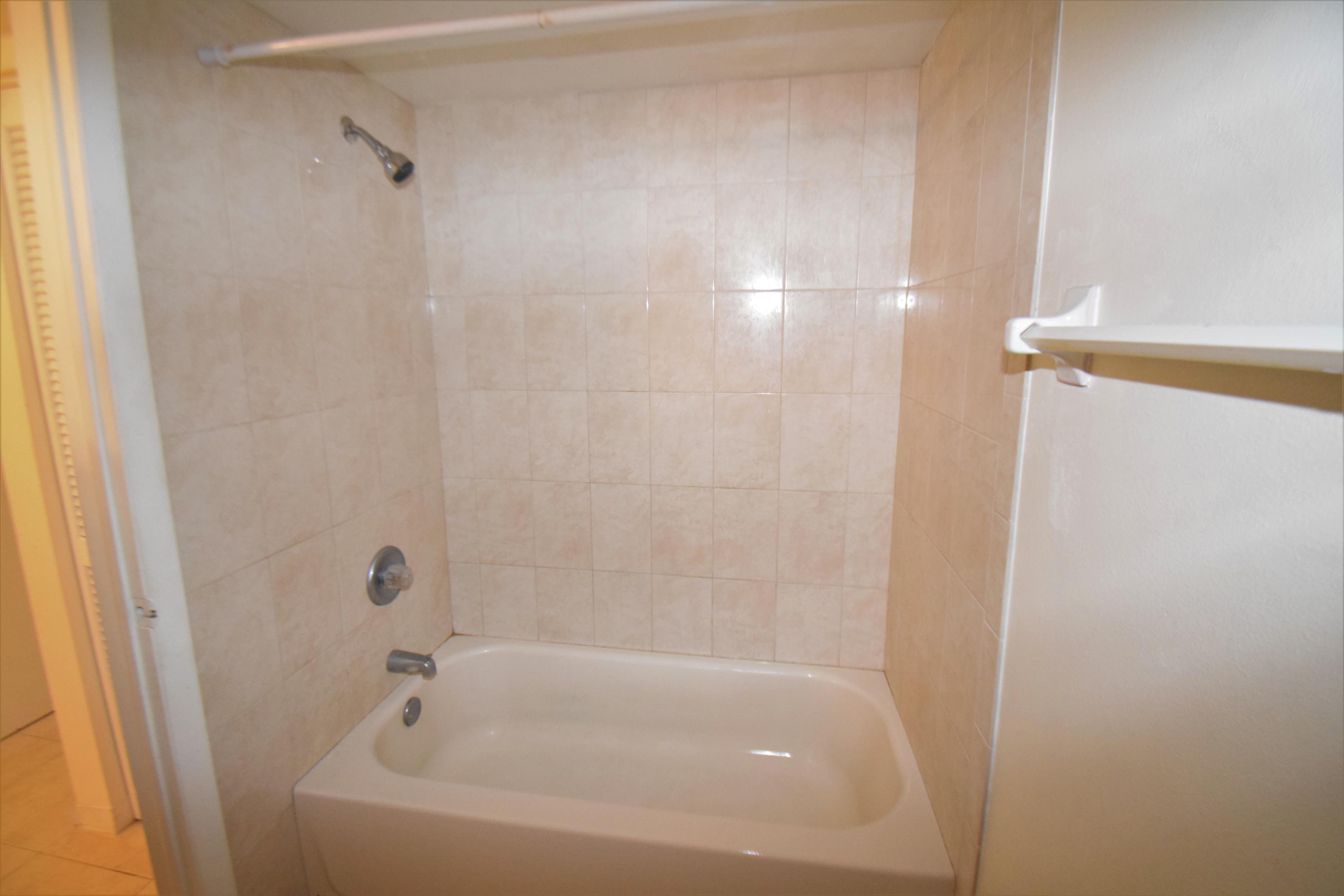 237 ALEMEDA Drive 3