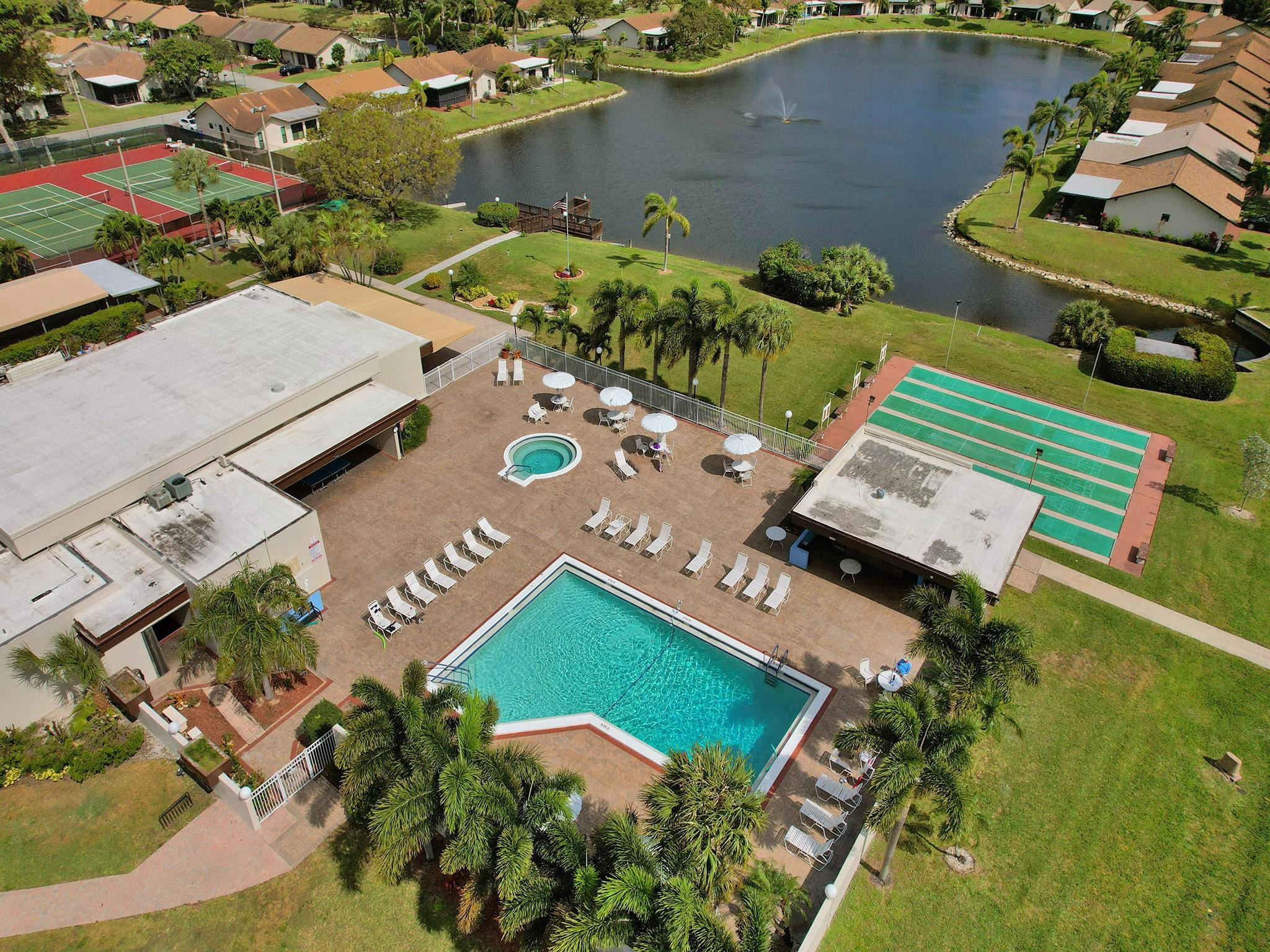 1950 SW 16th Ct